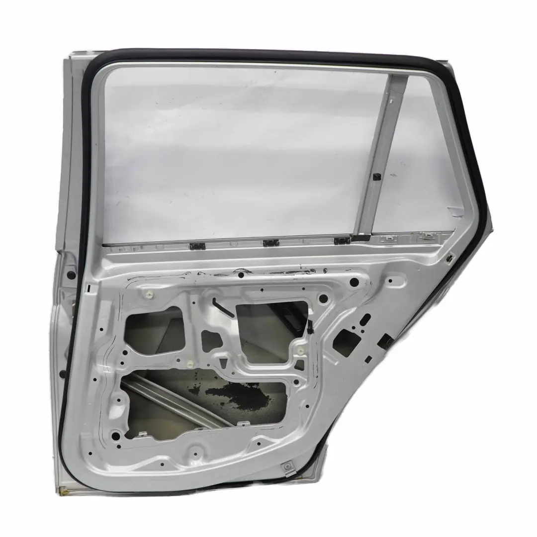 Puerta Trasera Derecha Titansilber Titan Silver Metallic - 354 para BMW E91 Touring con número de pieza 7203676 BMW E91 Touring Puerta Trasera Derecha Titansilber Titan Silver Metallic - 354 - SKU 7203676-TS1 - Número de pieza 7203676