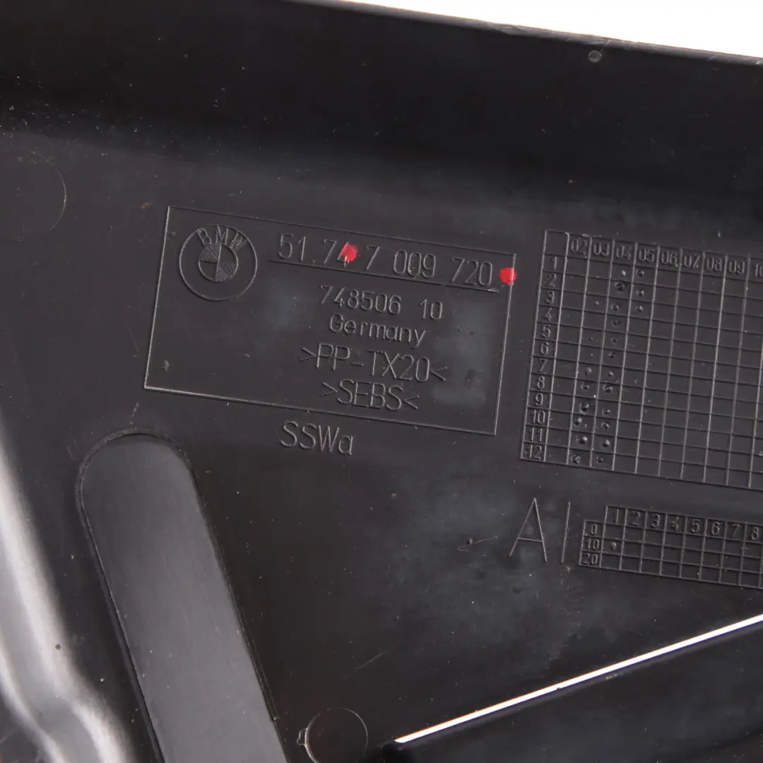 BMW E63 E64 Osłona Zaślepka Panel Komory Silnika Dolna Prawa 7009720 - SKU 7203952 - Numer Części 7203952