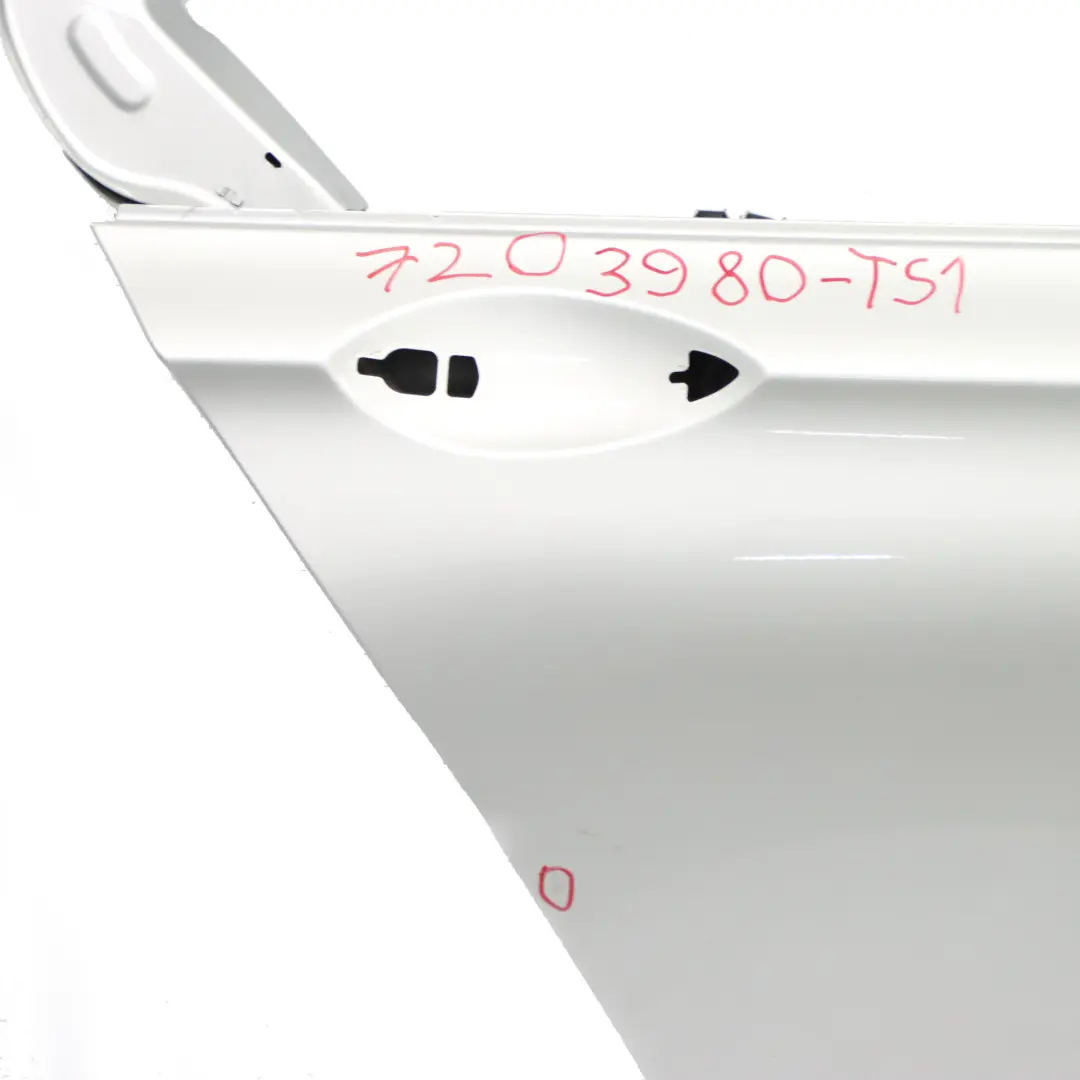 Tür hinten rechts Titansilber Metallic - 354 für BMW F01 mit Teilenummer 7203980 BMW F01 Tür hinten rechts Titansilber Metallic - 354 - SKU 7203980-TS1 - Teilenummer 7203980