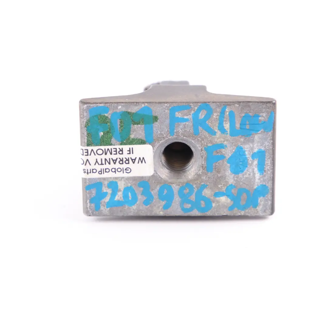 Bisagra Puerta Delantera Derecha Inferior Gris Sophistograu A90 para BMW F01 con número de pieza 7203986 BMW F01 Bisagra Puerta Delantera Derecha Inferior Gris Sophistograu A90 - SKU 7203986-SOP - Número de pieza 7203986