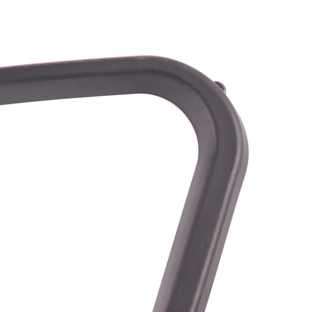 Osłona Ramka Szyby Drzwi Prawy Przód do BMW X3 F25 o numerze 7205584 BMW X3 F25 Osłona Ramka Szyby Drzwi Prawy Przód - SKU 7205584 - Numer Części 7205584