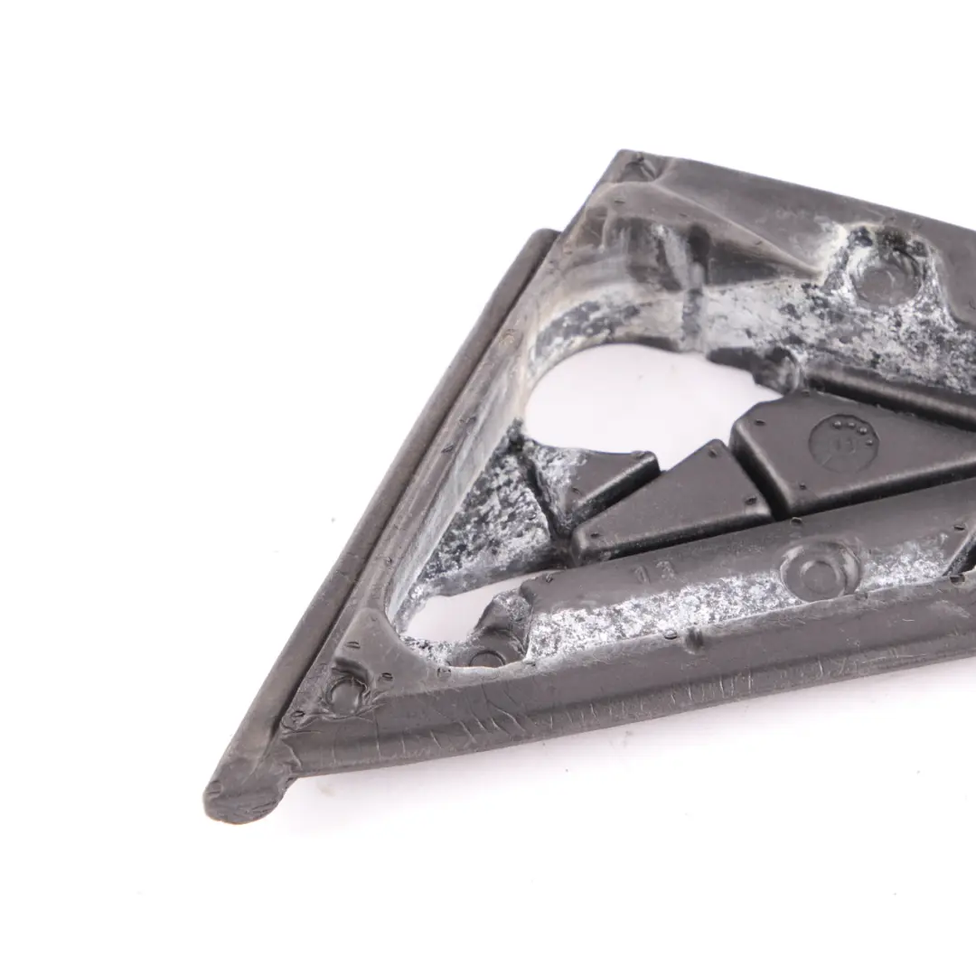 Guarnizione specchietto retrovisore BMW X3 F25 Isolamento esterno destro per con numero di parte 7205594 Guarnizione specchietto retrovisore BMW X3 F25 Isolamento esterno destro - SKU 7205594 - Numero di parte 7205594