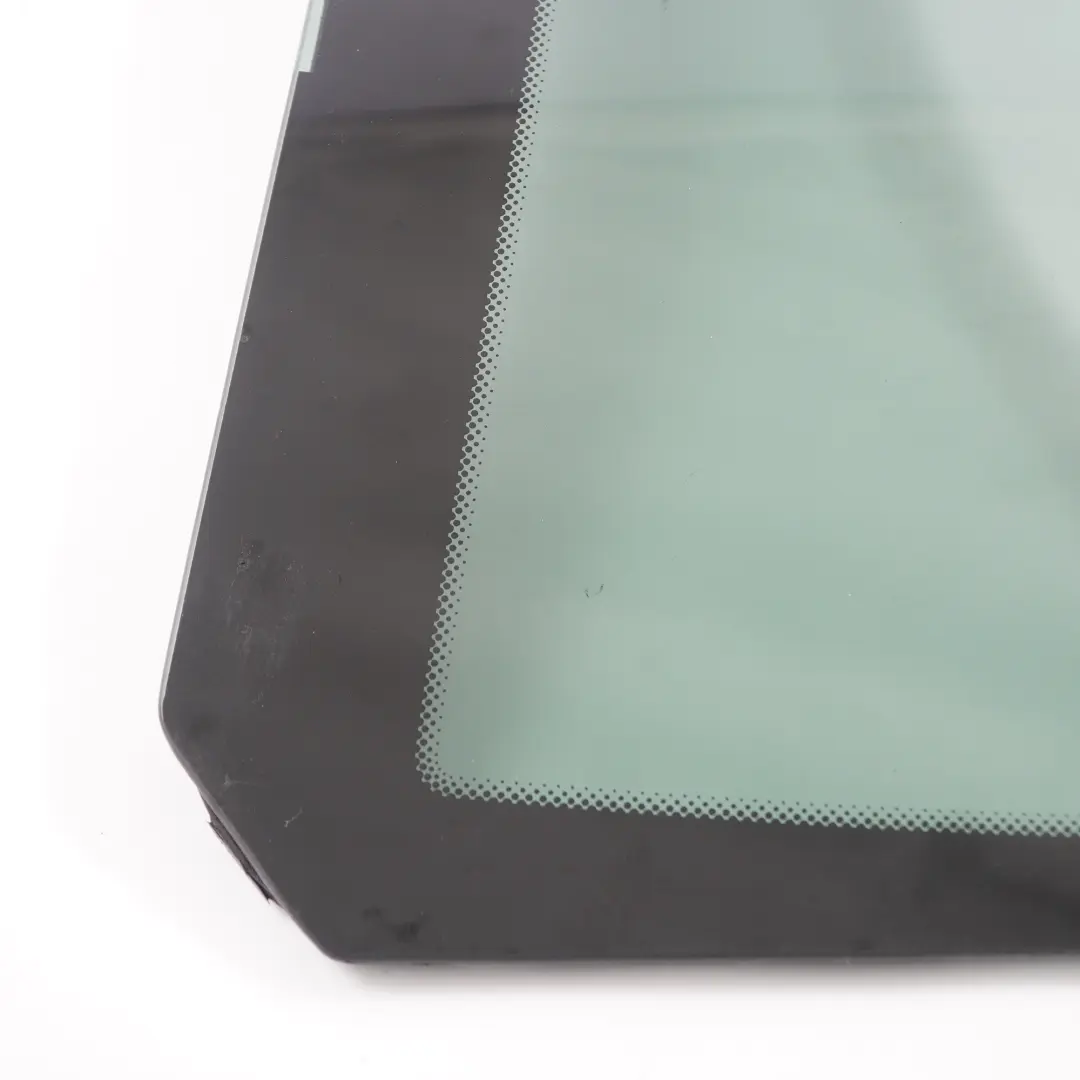 Vetro Fisso Porta Posteriore Destra Colorato Nero AS3 SSG per BMW X3 F25 con numero di parte 7205602 BMW X3 F25 Vetro Fisso Porta Posteriore Destra Colorato Nero AS3 SSG - SKU 7205602-1 - Numero di parte 7205602