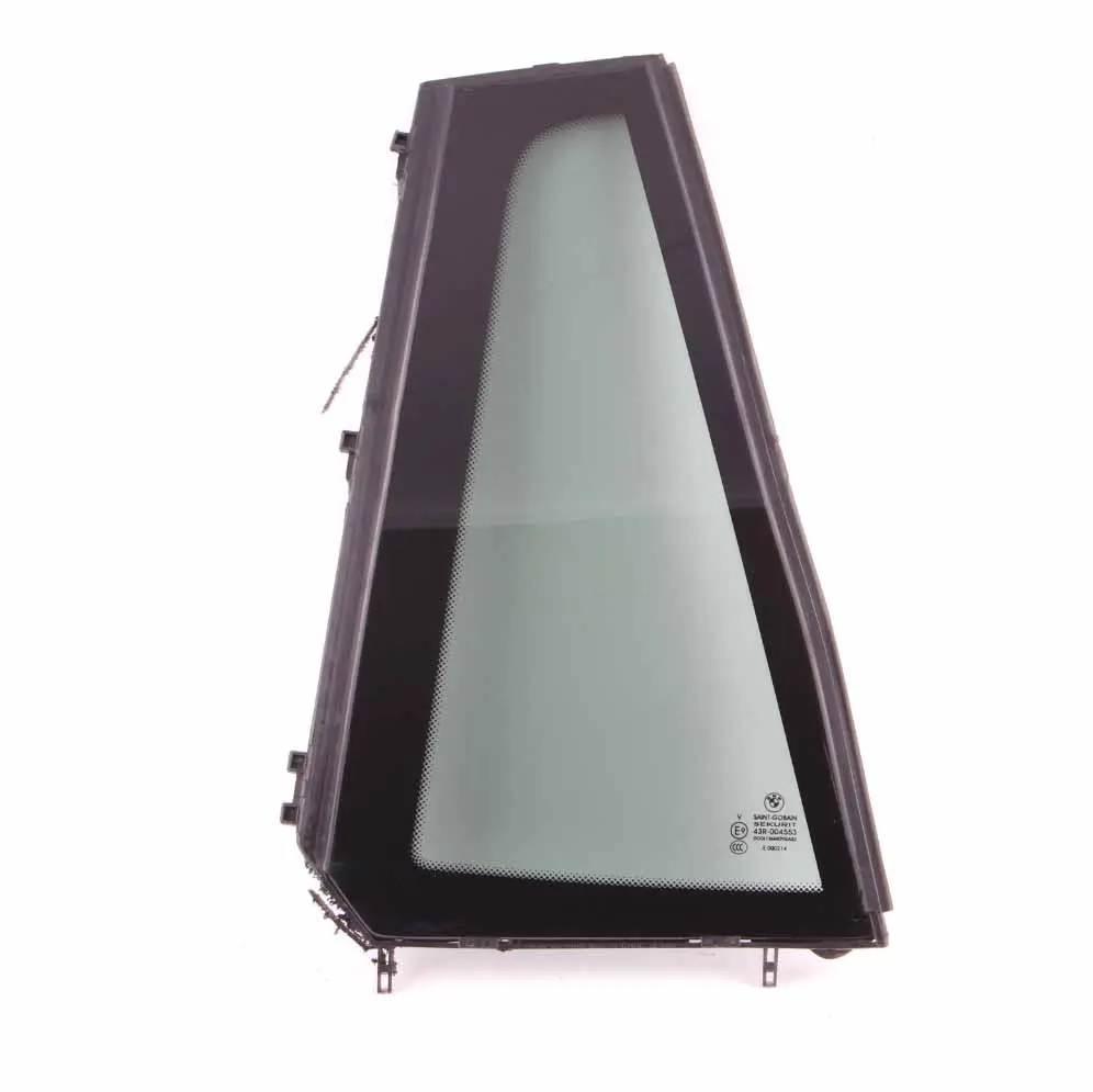 Vetro fisso porta posteriore destra colorato nero AS3 SSG per BMW X3 F25 con numero di parte 7205602 BMW X3 F25 Vetro fisso porta posteriore destra colorato nero AS3 SSG - SKU 7205602 - Numero di parte 7205602