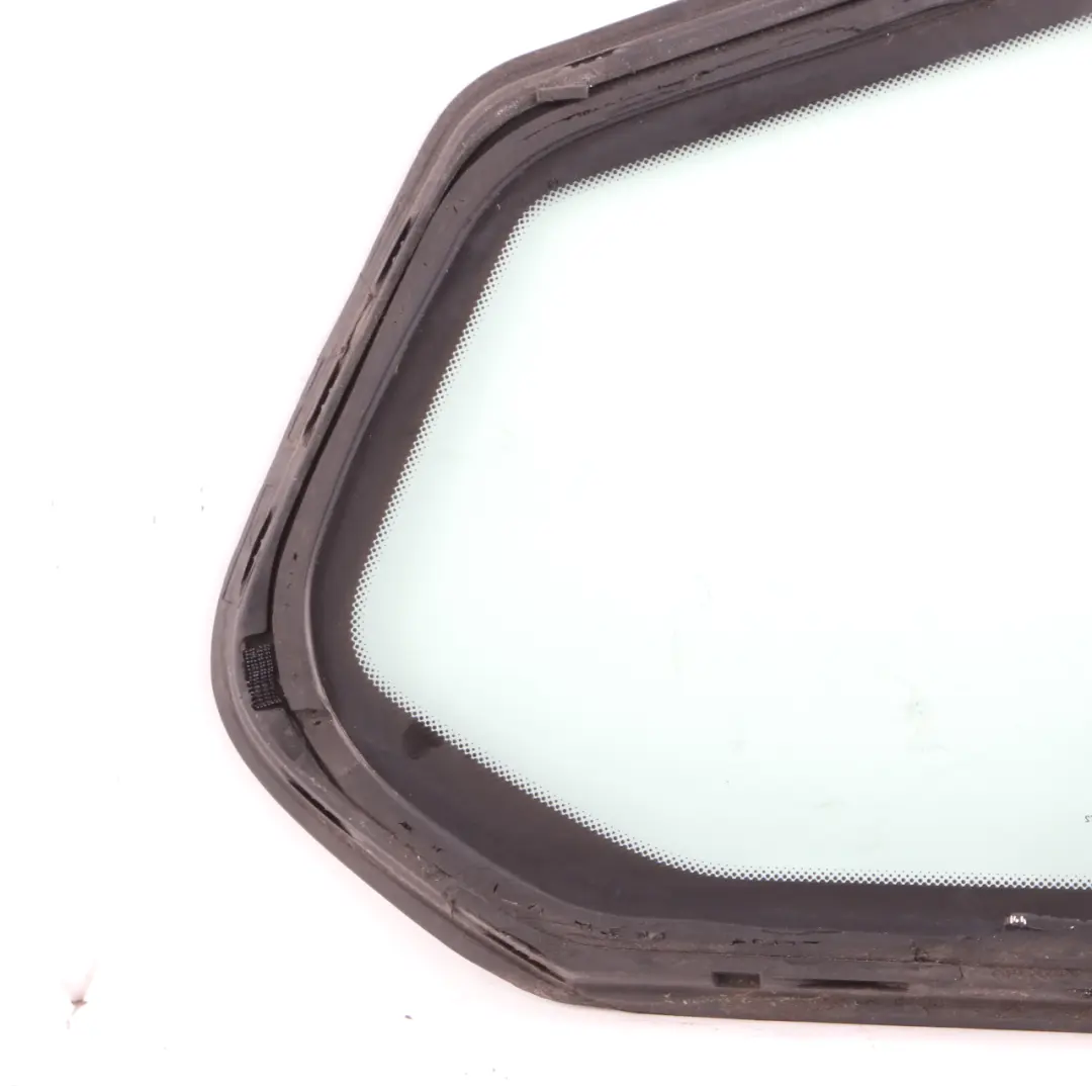 Cristal Lateral Fijo Trasero Izquierdo Cuarto Verde AS2 para BMW X3 F25 con número de pieza 7205627 BMW X3 F25 Cristal Lateral Fijo Trasero Izquierdo Cuarto Verde AS2 - SKU 7205627 - Número de pieza 7205627