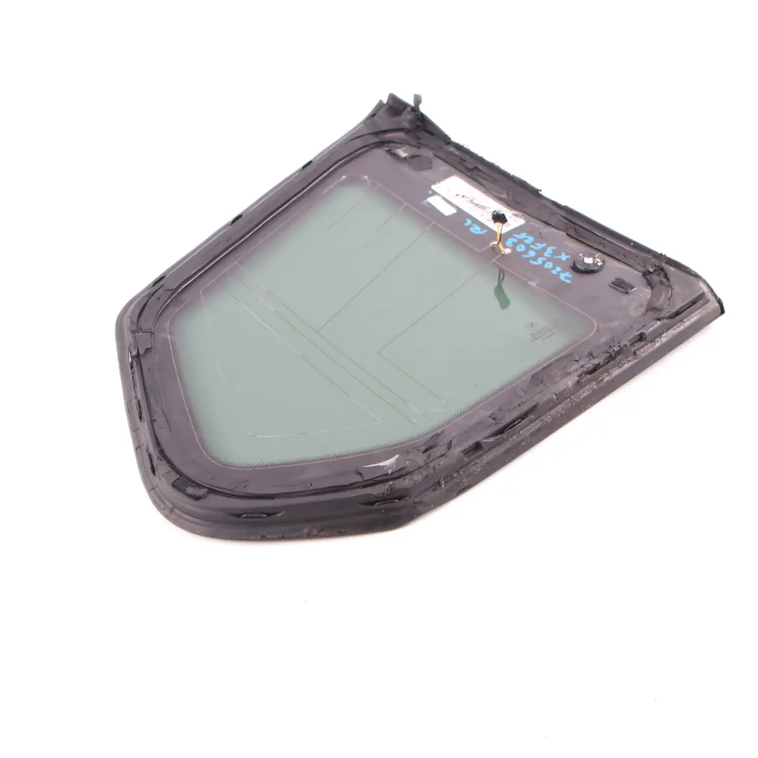 Cristal Lateral Fijo Trasero Izquierdo AS3 Negro Alto Brillo para BMW X3 F25 con número de pieza 7205663 BMW X3 F25 Cristal Lateral Fijo Trasero Izquierdo AS3 Negro Alto Brillo - SKU 7205663 - Número de pieza 7205663