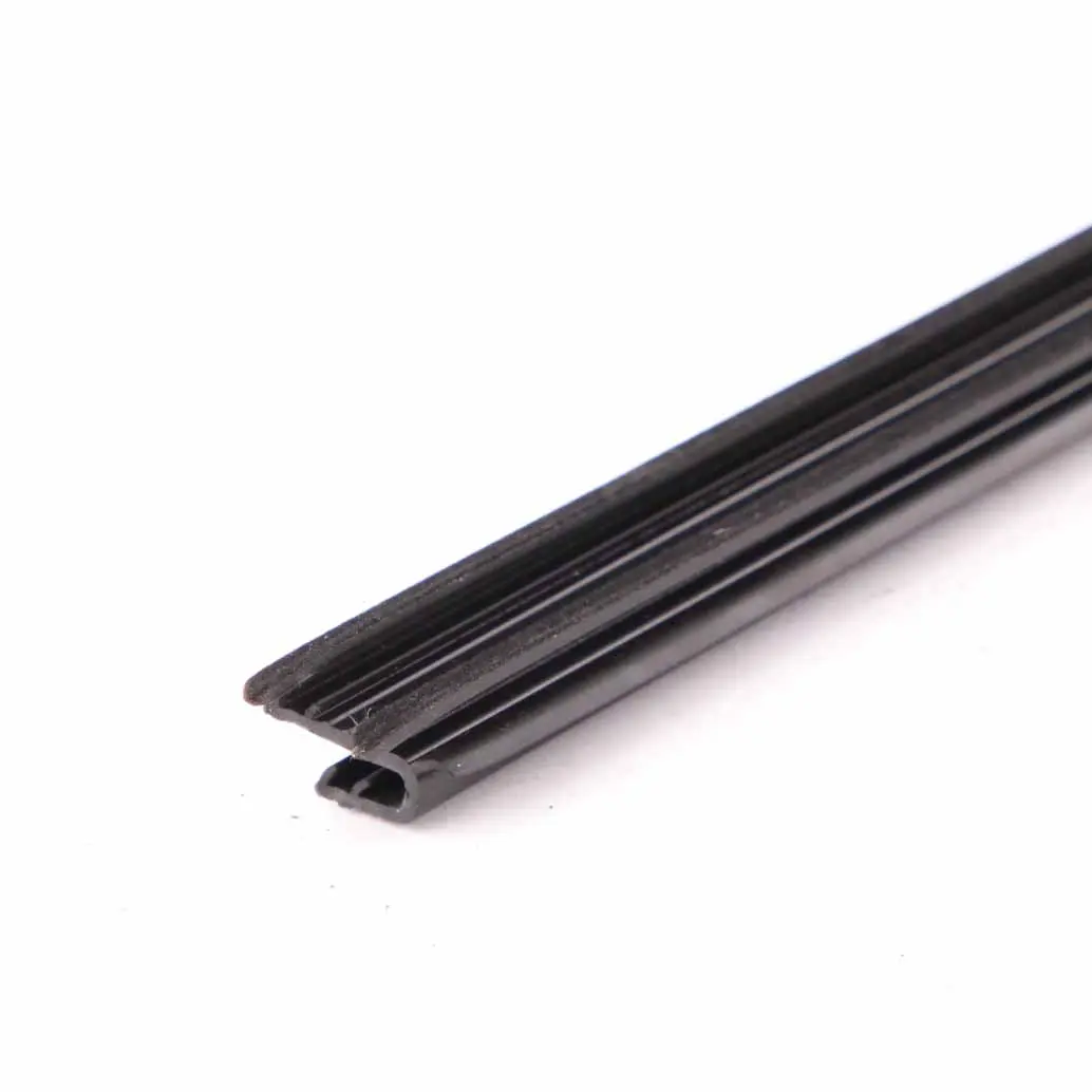 Striscia Paraspifferi Interna Porta Posteriore Destra Nera per BMW X3 F25 con numero di parte 7205736 BMW X3 F25 Striscia Paraspifferi Interna Porta Posteriore Destra Nera - SKU 7205736 - Numero di parte 7205736