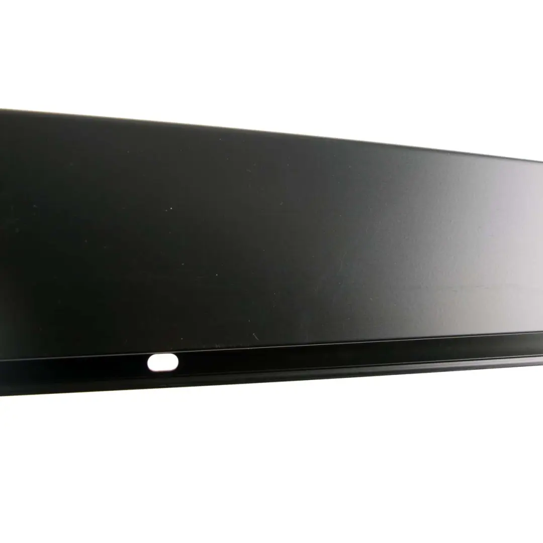 Tapa Columna B Puerta Trasera Izquierda Ribete Pilar Negro para BMW X5 F25 con número de pieza 7205749 BMW X5 F25 Tapa Columna B Puerta Trasera Izquierda Ribete Pilar Negro - SKU 7205749 - Número de pieza 7205749