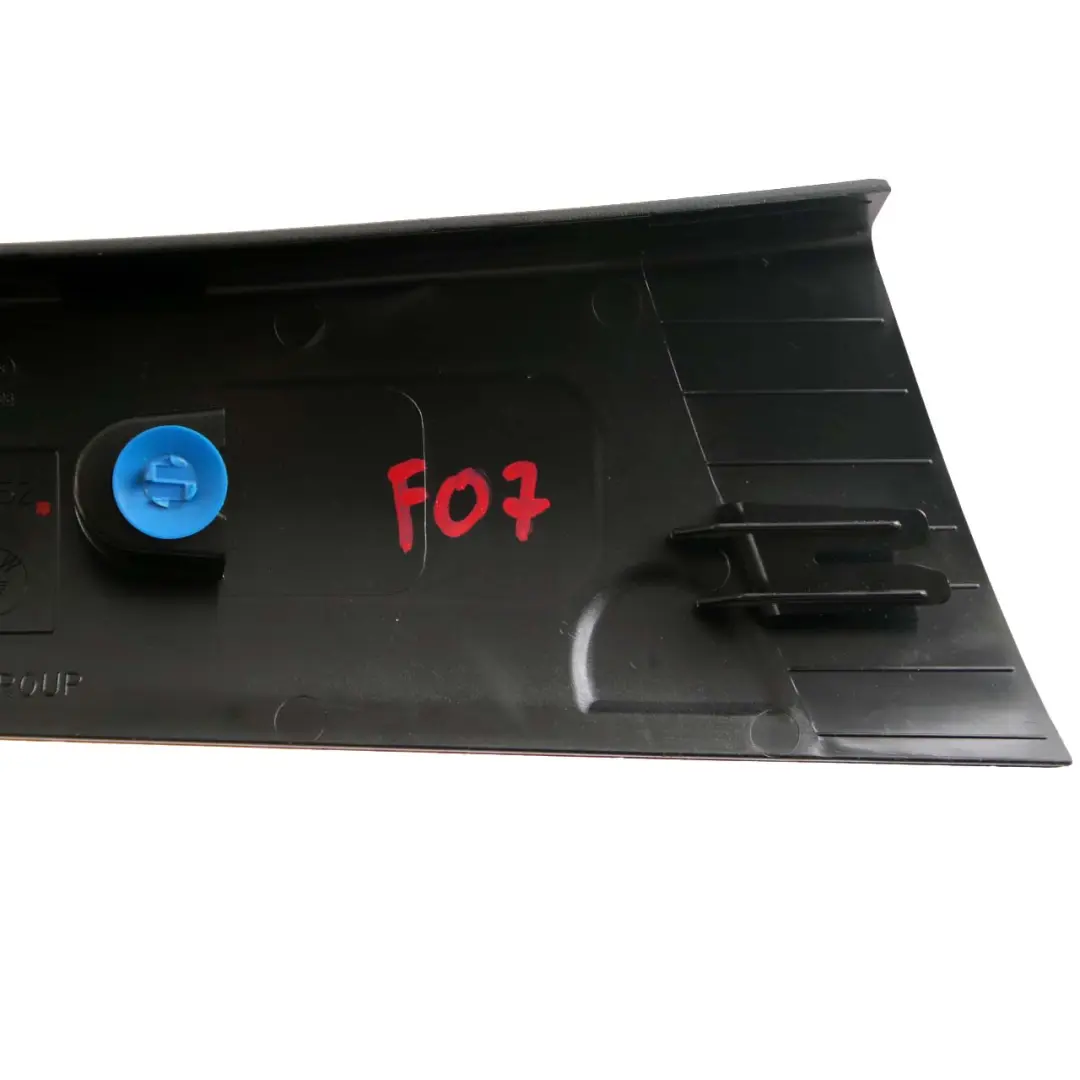 Trunk Lid Panel Rear Right O/S Tailgate Trim Cover Black 7201652 to BMW F07 with Part number 7205762 BMW F07 Trunk Lid Panel Rear Right O/S Tailgate Trim Cover Black 7201652 - SKU 7205762 - Part number 7205762