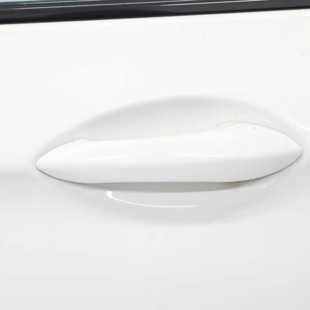 Porta anteriore sinistra F11 Alpinweiss Alpine White - 300 per BMW F10 con numero di parte 7206107 BMW F10 Porta anteriore sinistra F11 Alpinweiss Alpine White - 300 - SKU 7206107-AW1 - Numero di parte 7206107