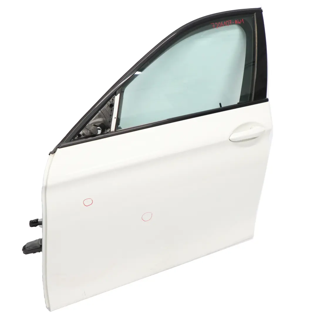 Porta anteriore sinistra F11 Alpinweiss Alpine White - 300 per BMW F10 con numero di parte 7206107 BMW F10 Porta anteriore sinistra F11 Alpinweiss Alpine White - 300 - SKU 7206107-AW1 - Numero di parte 7206107