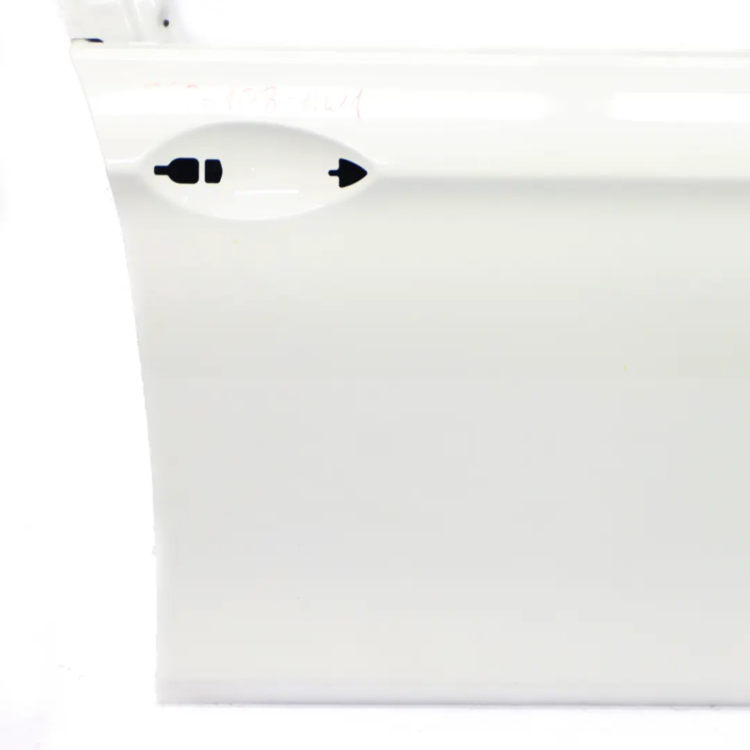 Porta anteriore destra F11 Alpinweiss Alpine White 3 - 300 per BMW F10 con numero di parte 7206108 BMW F10 Porta anteriore destra F11 Alpinweiss Alpine White 3 - 300 - SKU 7206108-AW1 - Numero di parte 7206108