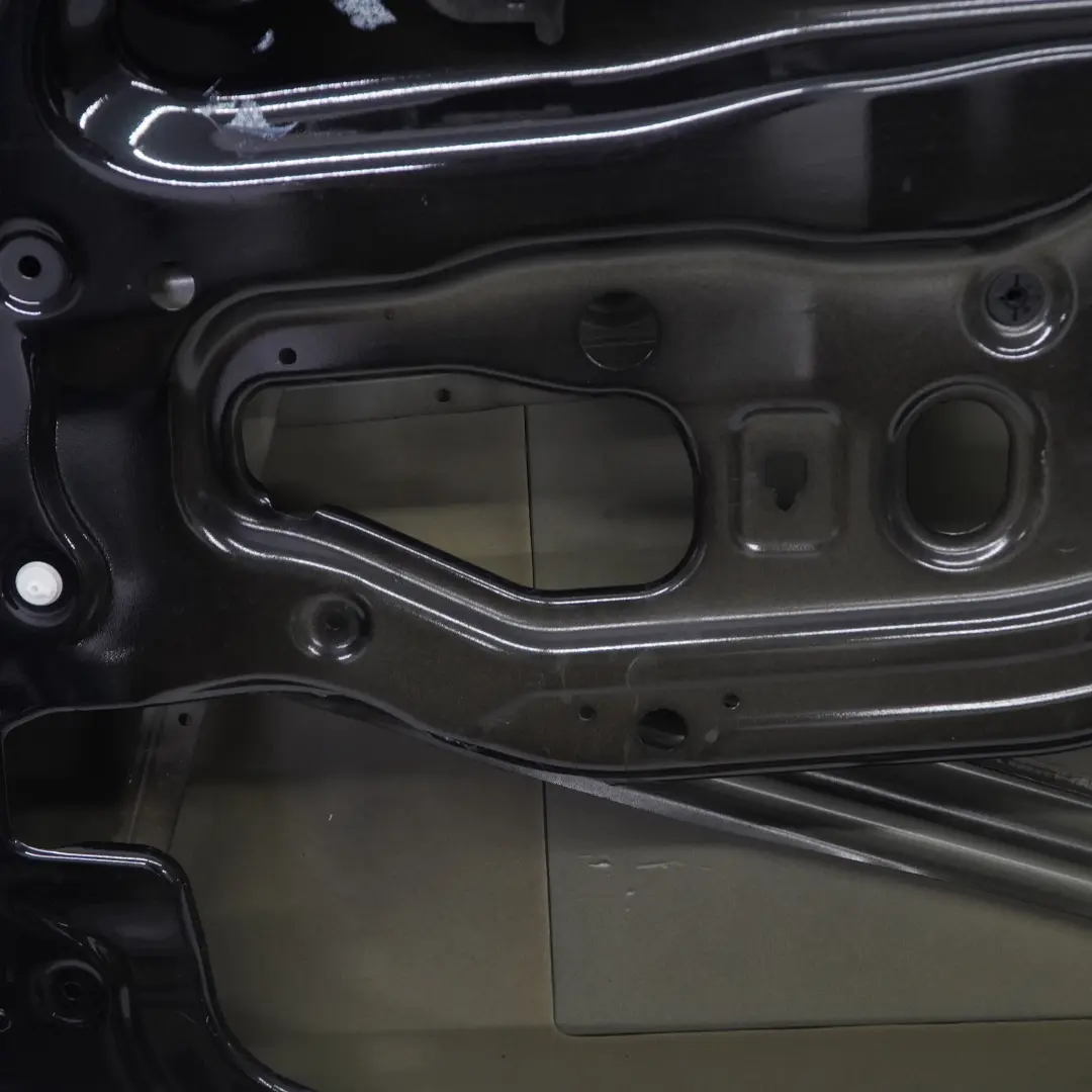 Drzwi Prawe Przednie Black Sapphire 475 do BMW F10 o numerze 7206108 BMW F10 Drzwi Prawe Przednie Black Sapphire 475 - SKU 7206108-BS3 - Numer Części 7206108