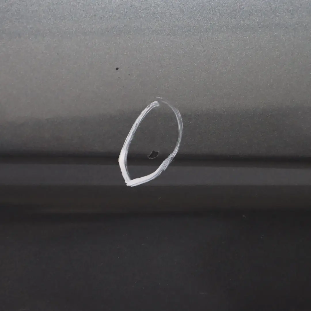 Porta anteriore destra F11 Mineralgrau Grigio minerale - B39 per BMW F10 con numero di parte 7206108 BMW F10 Porta anteriore destra F11 Mineralgrau Grigio minerale - B39 - SKU 7206108-MG1 - Numero di parte 7206108