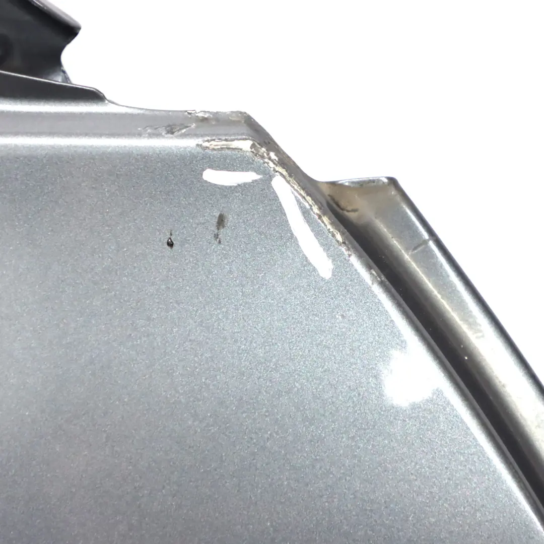 Porta anteriore destra F11 Mineralgrau Grigio minerale - B39 per BMW F10 con numero di parte 7206108 BMW F10 Porta anteriore destra F11 Mineralgrau Grigio minerale - B39 - SKU 7206108-MG - Numero di parte 7206108