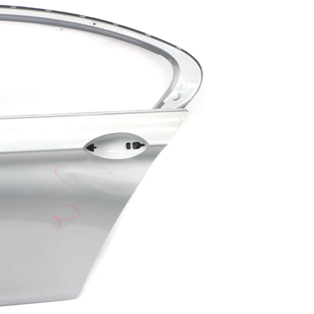 Puerta Trasera Izquierda Spacegrau Space Grau Metallic - A52 para BMW F10 con número de pieza 7206113 BMW F10 Puerta Trasera Izquierda Spacegrau Space Grau Metallic - A52 - SKU 7206113-SCG1 - Número de pieza 7206113