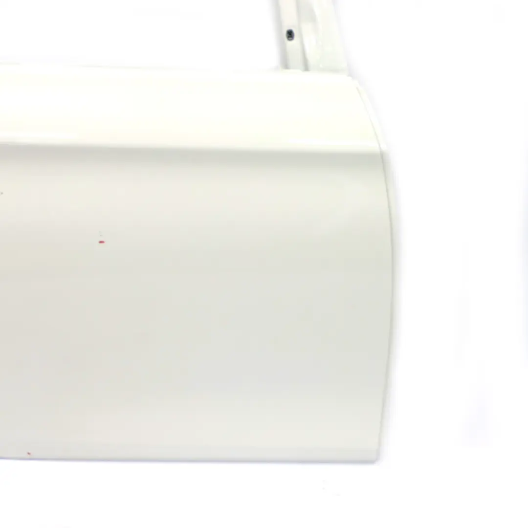 Porta posteriore destra Alpinweiss Alpine White 3 - 300 per BMW F10 con numero di parte 7206114 BMW F10 Porta posteriore destra Alpinweiss Alpine White 3 - 300 - SKU 7206114-AW - Numero di parte 7206114