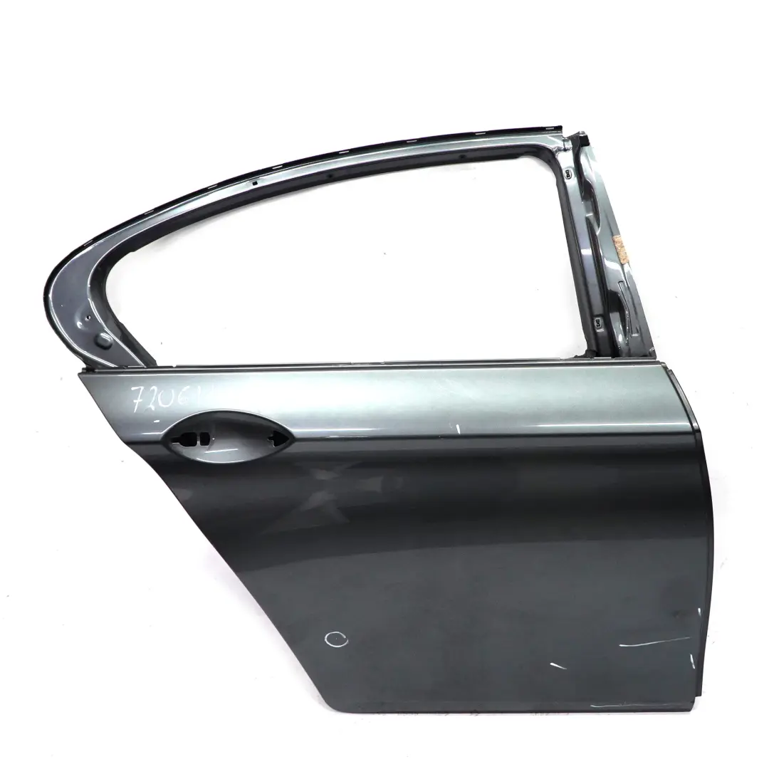 Drzwi Prawe Tylne Prawy Tył Mineralgrau Szary Metalik - B39 do BMW F10 o numerze 7206114 BMW F10 Drzwi Prawe Tylne Prawy Tył Mineralgrau Szary Metalik - B39 - SKU 7206114-MG1 - Numer Części 7206114