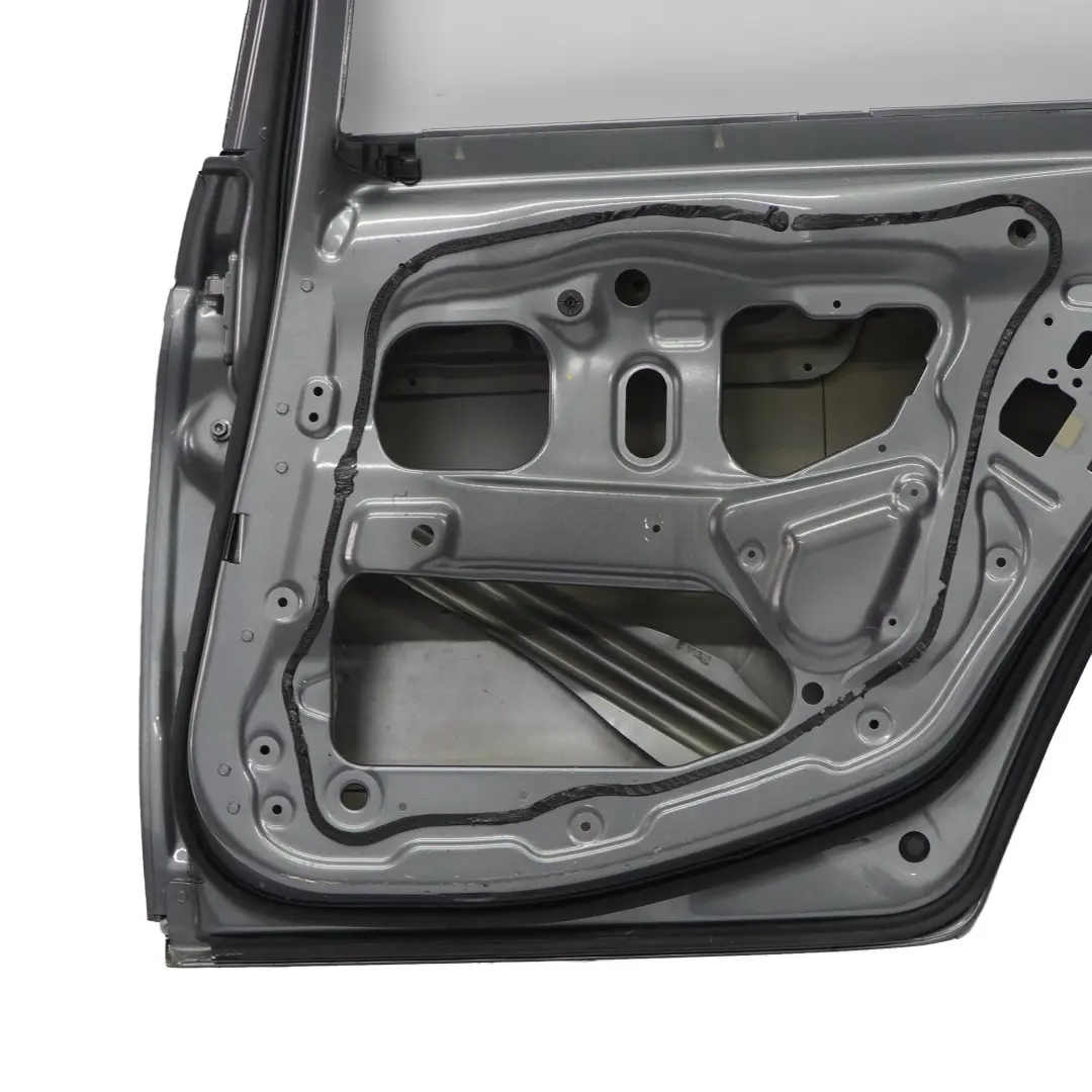 BMW F10 Puerta Trasera Derecha Spacegrau Gris Espacial Metalizado - A52 - SKU 7206114-SCG1 - Número de pieza 7206114