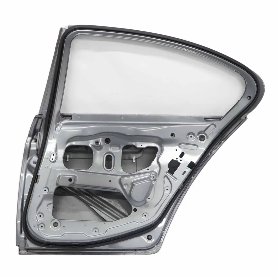 Puerta Trasera Derecha Spacegrau Gris Espacial Metalizado - A52 para BMW F10 con número de pieza 7206114 BMW F10 Puerta Trasera Derecha Spacegrau Gris Espacial Metalizado - A52 - SKU 7206114-SCG2 - Número de pieza 7206114