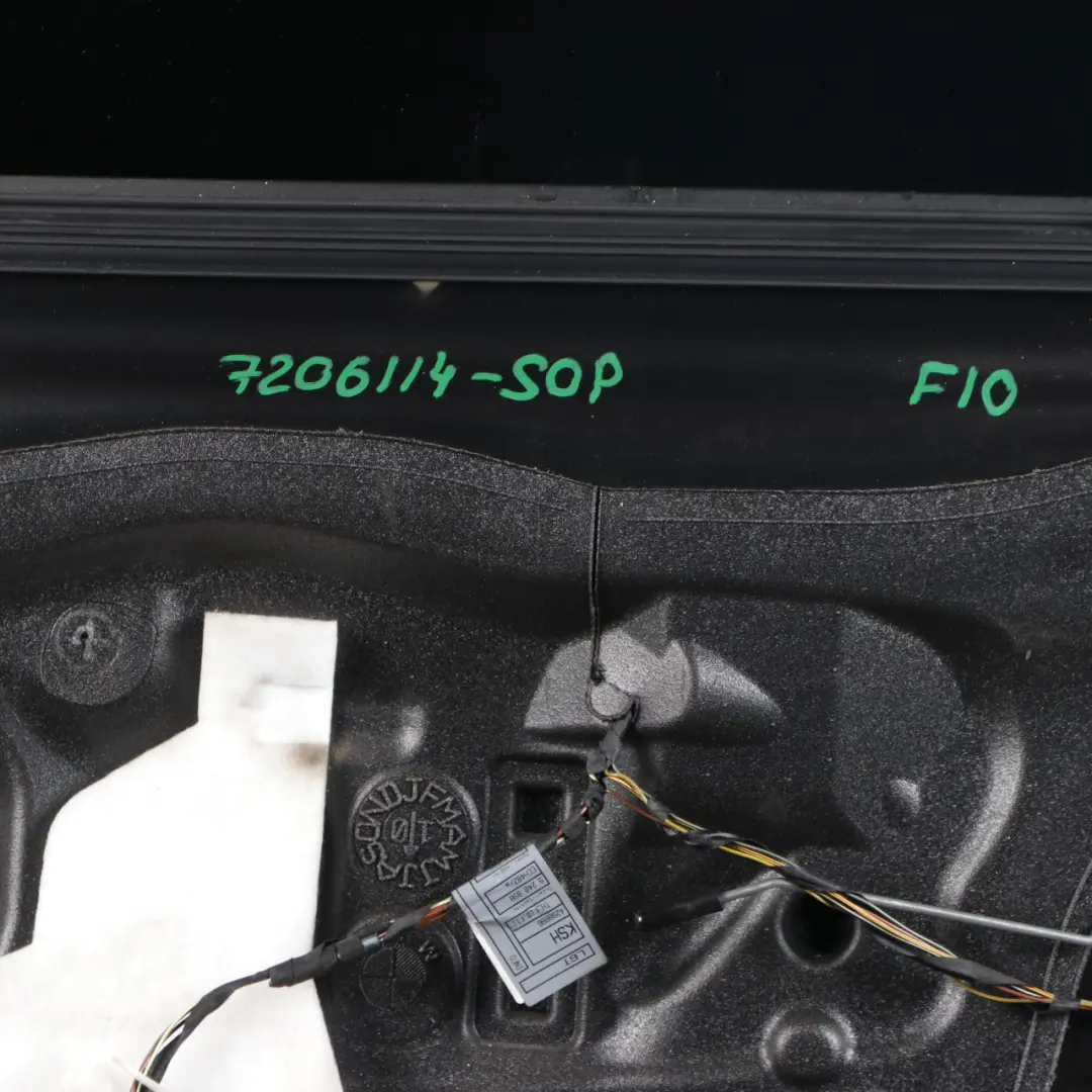 Door Rear Right O/S Saloon Sophistograu Sophisto Grey Metallic - A90 to BMW F10 with Part number 7206114 BMW F10 Door Rear Right O/S Saloon Sophistograu Sophisto Grey Metallic - A90 - SKU 7206114-SOP - Part number 7206114