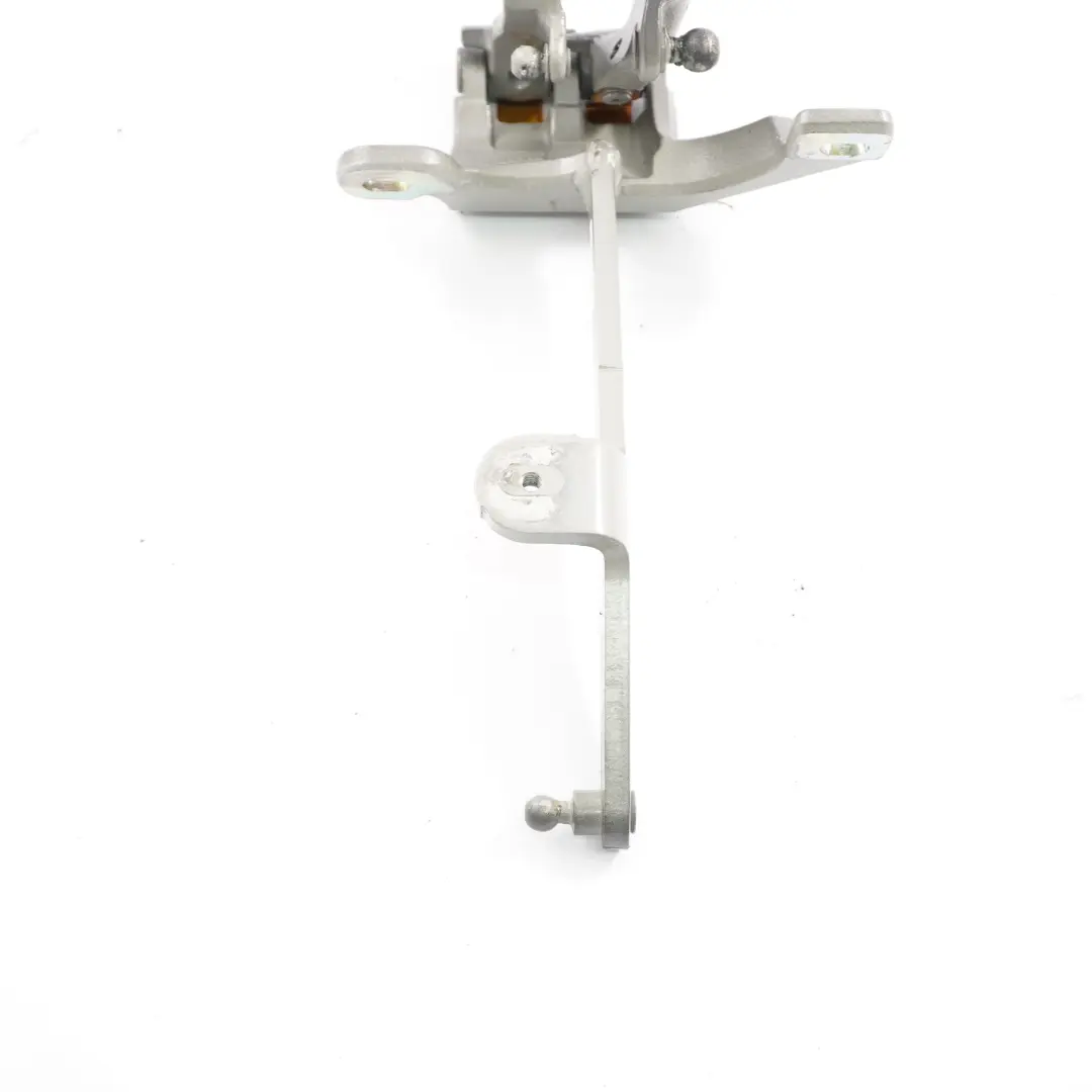 Scharnier Heckklappe Rechts Sophistograu Metallic - A90 7206640 für BMW F11 mit Teilenummer 7206642 BMW F11 Scharnier Heckklappe Rechts Sophistograu Metallic - A90 7206640 - SKU 7206642-SOP - Teilenummer 7206642