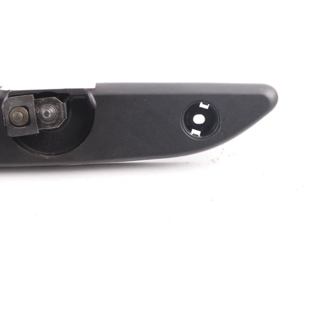 Sistema tergicristallo con perno dell'albero dei tergicristalli per BMW F11 con numero di parte 7355820 BMW F11 Sistema tergicristallo con perno dell'albero dei tergicristalli - SKU 7207044-1 - Numero di parte 7355820