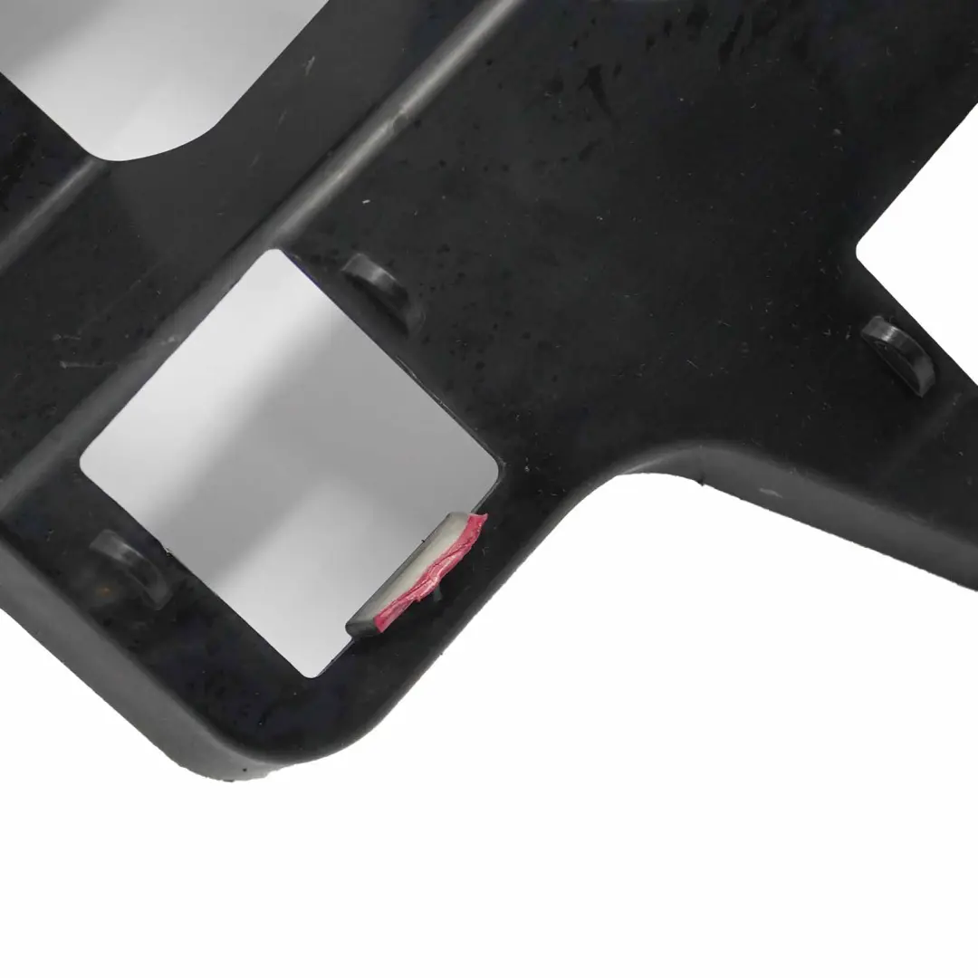 BMW F11 Touring M Sport Support de Guide Central Pare-chocs Arrière - SKU 7207109-1 - Numéro de pièce 7207109