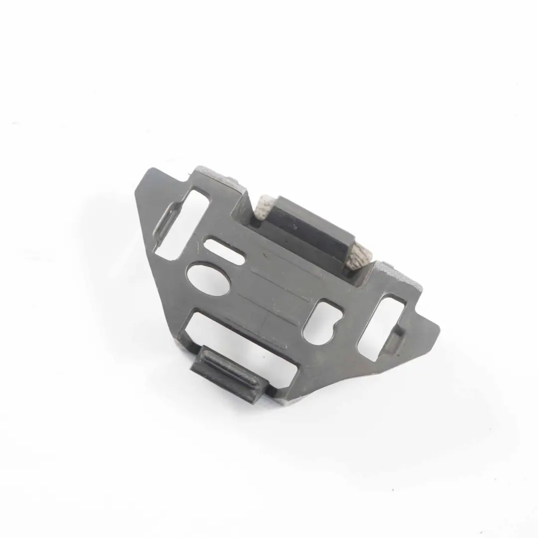 Spina Paraurti Anteriore Trim Dummy Plug Destra Pannello per BMW F10 F11 con numero di parte 7207150 BMW F10 F11 Spina Paraurti Anteriore Trim Dummy Plug Destra Pannello - SKU 7207150 - Numero di parte 7207150