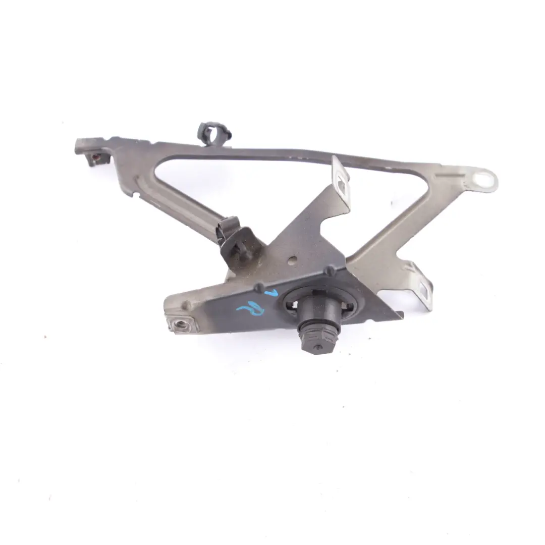 Soporte Montaje Guardabarros Pared Delantera Derecha 7184180 para BMW F01 F02 con número de pieza 7207186 BMW F01 F02 Soporte Montaje Guardabarros Pared Delantera Derecha 7184180 - SKU 7207186 - Número de pieza 7207186