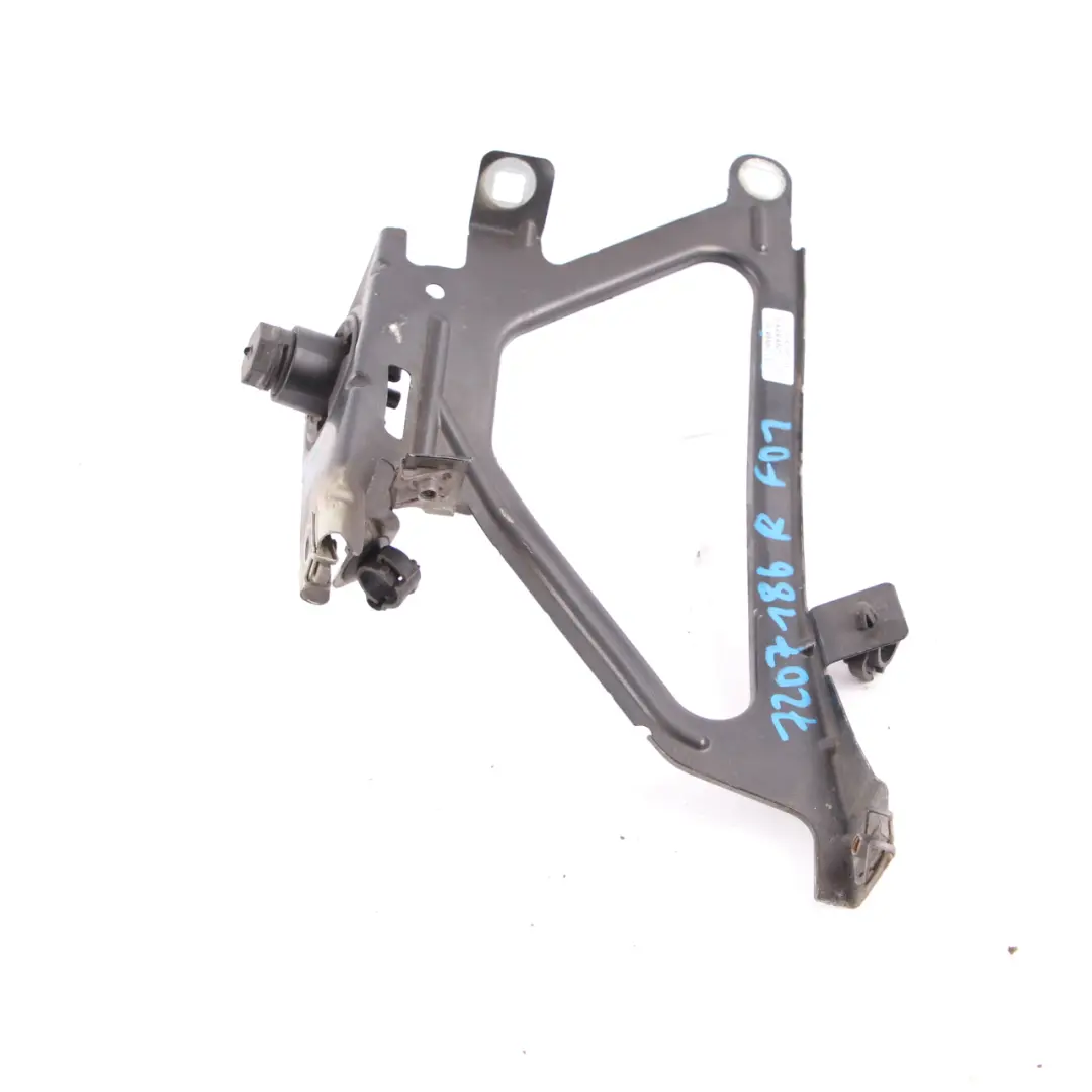 Soporte Montaje Guardabarros Pared Delantera Derecha 7184180 para BMW F01 F02 con número de pieza 7207186 BMW F01 F02 Soporte Montaje Guardabarros Pared Delantera Derecha 7184180 - SKU 7207186 - Número de pieza 7207186