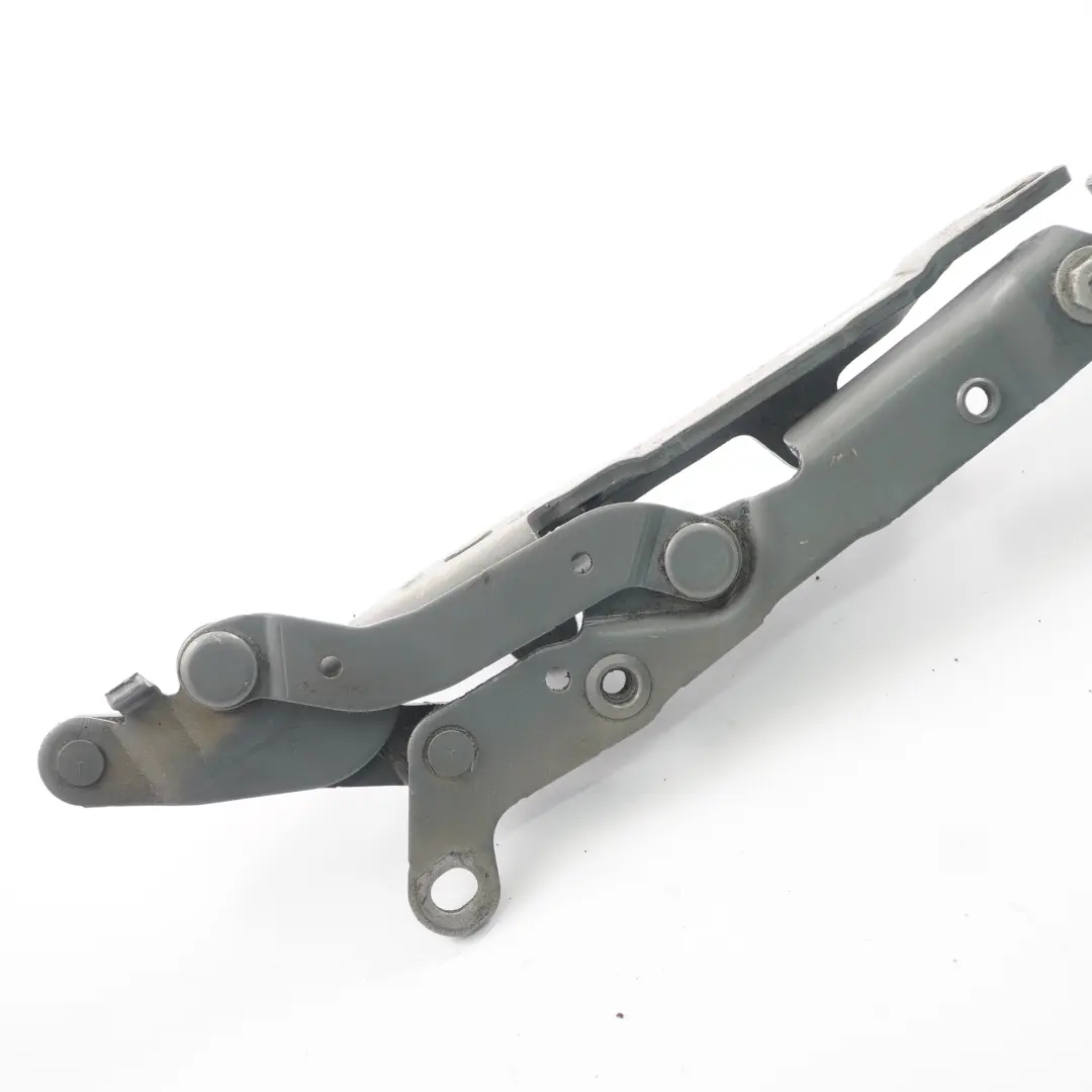 Cerniera del cappuccio destra Attuatore motore Grigio Spacegrau A52 per BMW F10 F11 con numero di parte 7207200 BMW F10 F11 Cerniera del cappuccio destra Attuatore motore Grigio Spacegrau A52 - SKU 7207200-SCG1 - Numero di parte 7207200