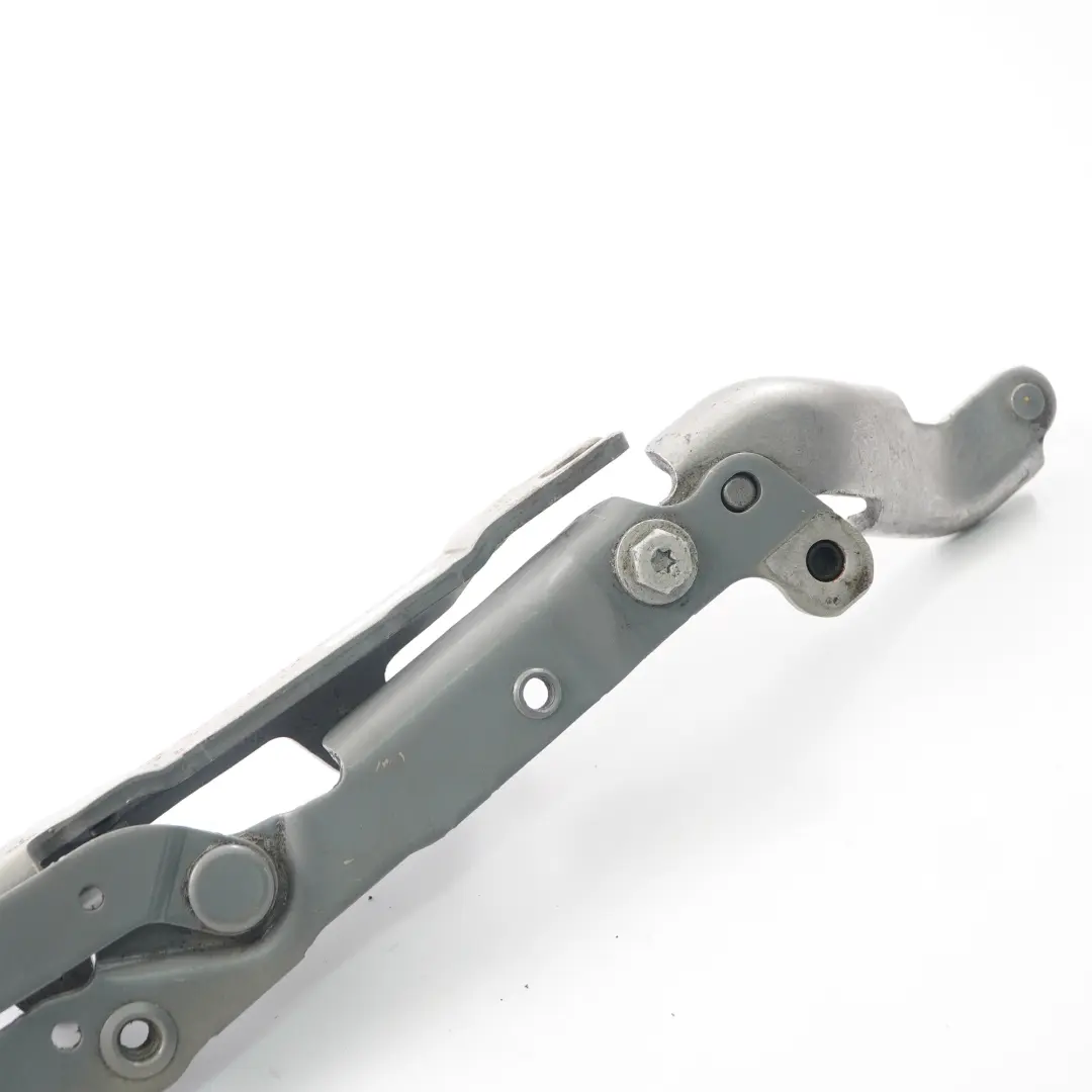 Cerniera del cappuccio destra Attuatore motore Grigio Spacegrau A52 per BMW F10 F11 con numero di parte 7207200 BMW F10 F11 Cerniera del cappuccio destra Attuatore motore Grigio Spacegrau A52 - SKU 7207200-SCG1 - Numero di parte 7207200