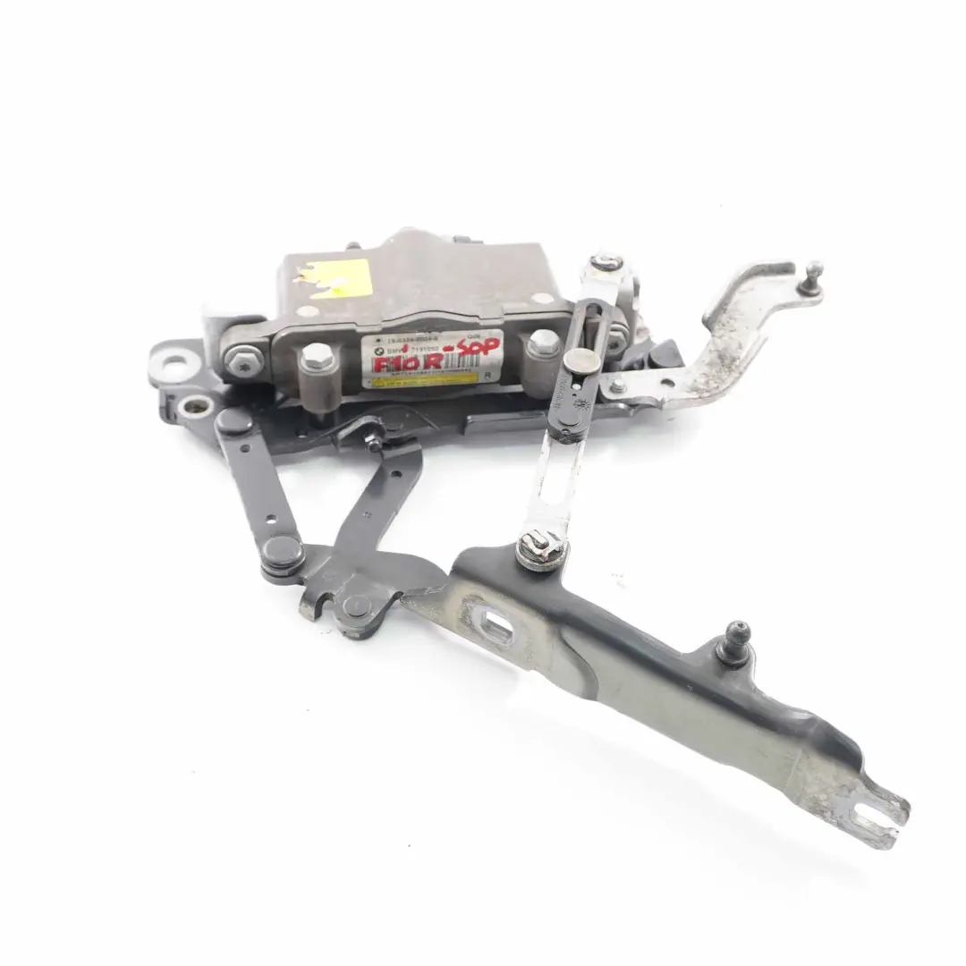 Charnière Capot Droite Actionneur Moteur Sophistograu Gris - A90 pour BMW F10 F11 à propos du numéro de pièce 7207200 BMW F10 F11 Charnière Capot Droite Actionneur Moteur Sophistograu Gris - A90 - SKU 7207200-SOP - Numéro de pièce 7207200