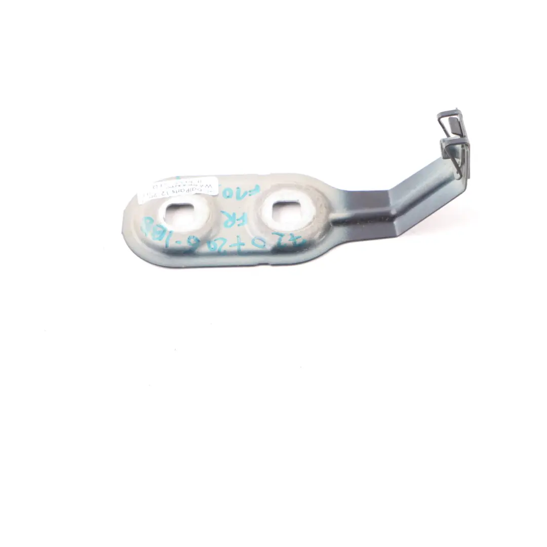 Staffa parafango BMW F10 F11 laterale destro Montaggio ala Imperial Blue per con numero di parte 7207206 Staffa parafango BMW F10 F11 laterale destro Montaggio ala Imperial Blue - SKU 7207206-IBB - Numero di parte 7207206