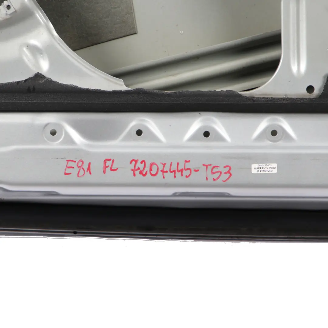 Door Front Left N/S Titansilber Titan Silver Metallic - 354 to BMW 1 E81 E82 E88 with Part number 7207445 BMW 1 E81 E82 E88 Door Front Left N/S Titansilber Titan Silver Metallic - 354 - SKU 7207445-TS3 - Part number 7207445