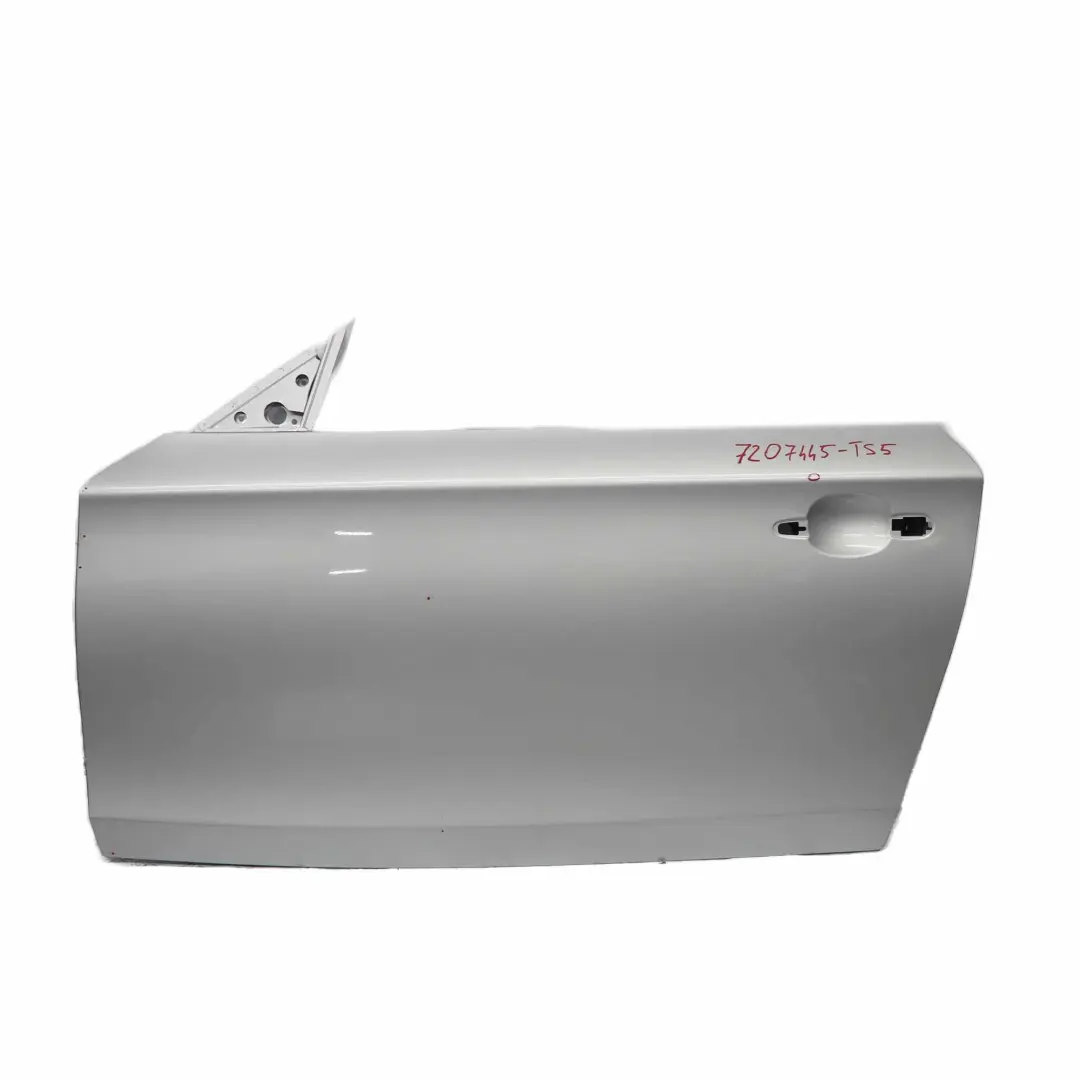 Puerta Delantera Izquierda Titansilber Titan Silver Metallic para BMW E81 E82 E88 con número de pieza 7207445 BMW E81 E82 E88 Puerta Delantera Izquierda Titansilber Titan Silver Metallic - SKU 7207445-TS5 - Número de pieza 7207445