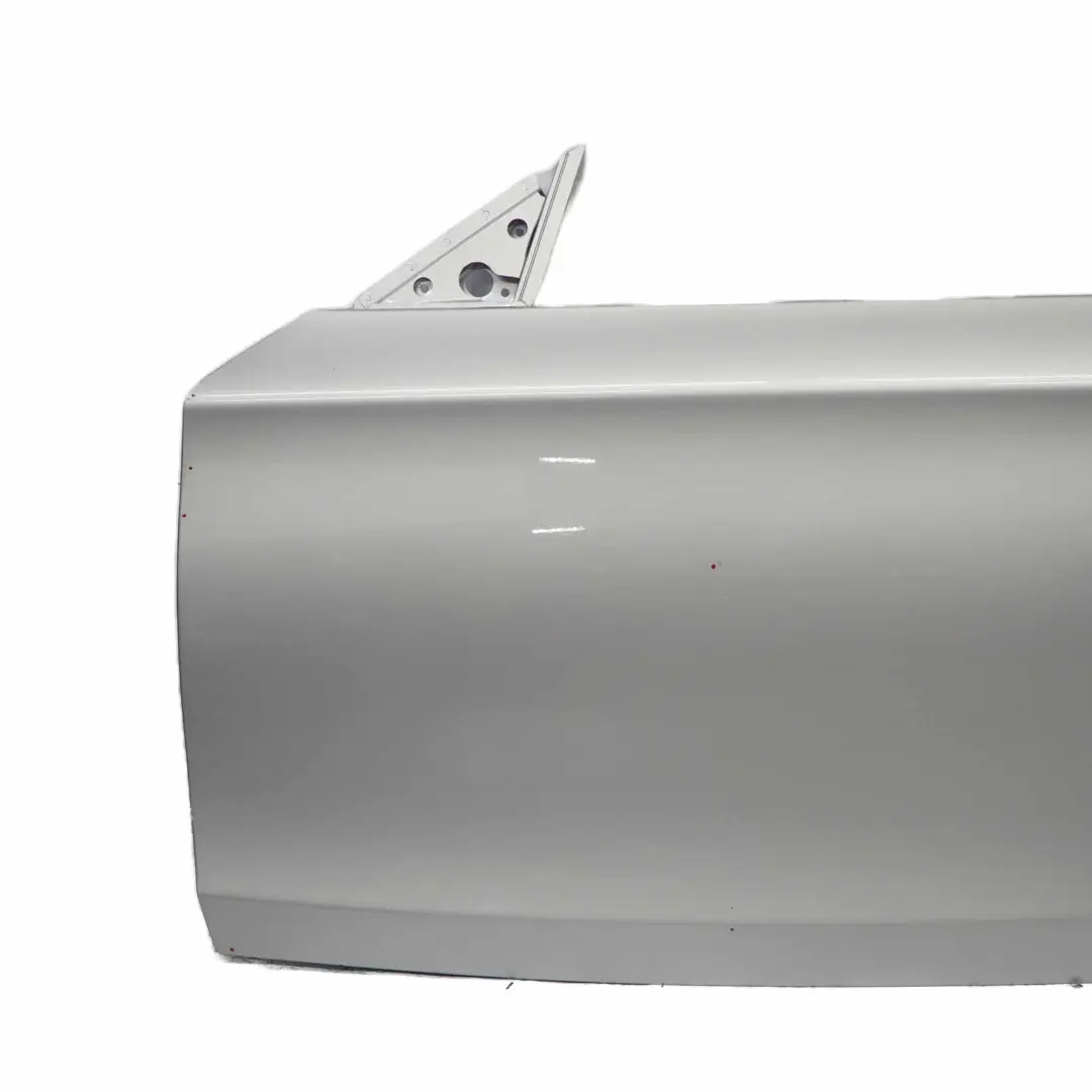 Puerta Delantera Izquierda Titansilber Titan Silver Metallic para BMW E81 E82 E88 con número de pieza 7207445 BMW E81 E82 E88 Puerta Delantera Izquierda Titansilber Titan Silver Metallic - SKU 7207445-TS5 - Número de pieza 7207445