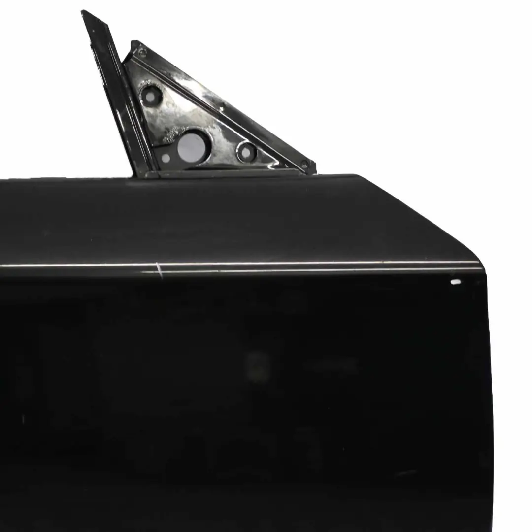 Porta Anteriore Destra Black Sapphire Nero Metallico - 475 per BMW E81 E82 E88 con numero di parte 7207446 BMW E81 E82 E88 Porta Anteriore Destra Black Sapphire Nero Metallico - 475 - SKU 7207446-BS - Numero di parte 7207446