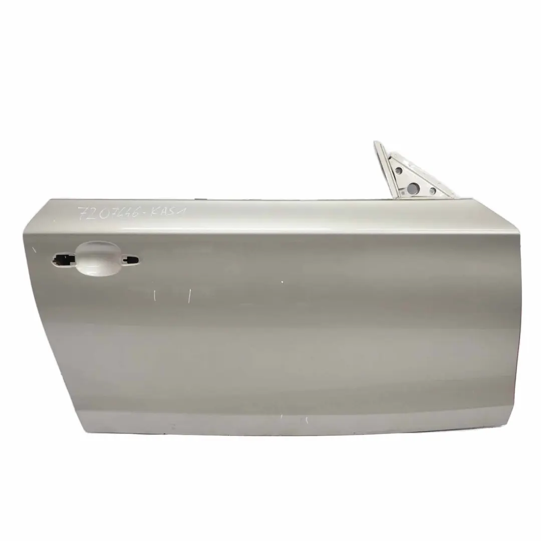 Puerta Delantera Derecha E88 Kaschmirsilber Cashmere Silver - A72 para BMW E81 E82 con número de pieza 7207446 BMW E81 E82 Puerta Delantera Derecha E88 Kaschmirsilber Cashmere Silver - A72 - SKU 7207446-KAS1 - Número de pieza 7207446