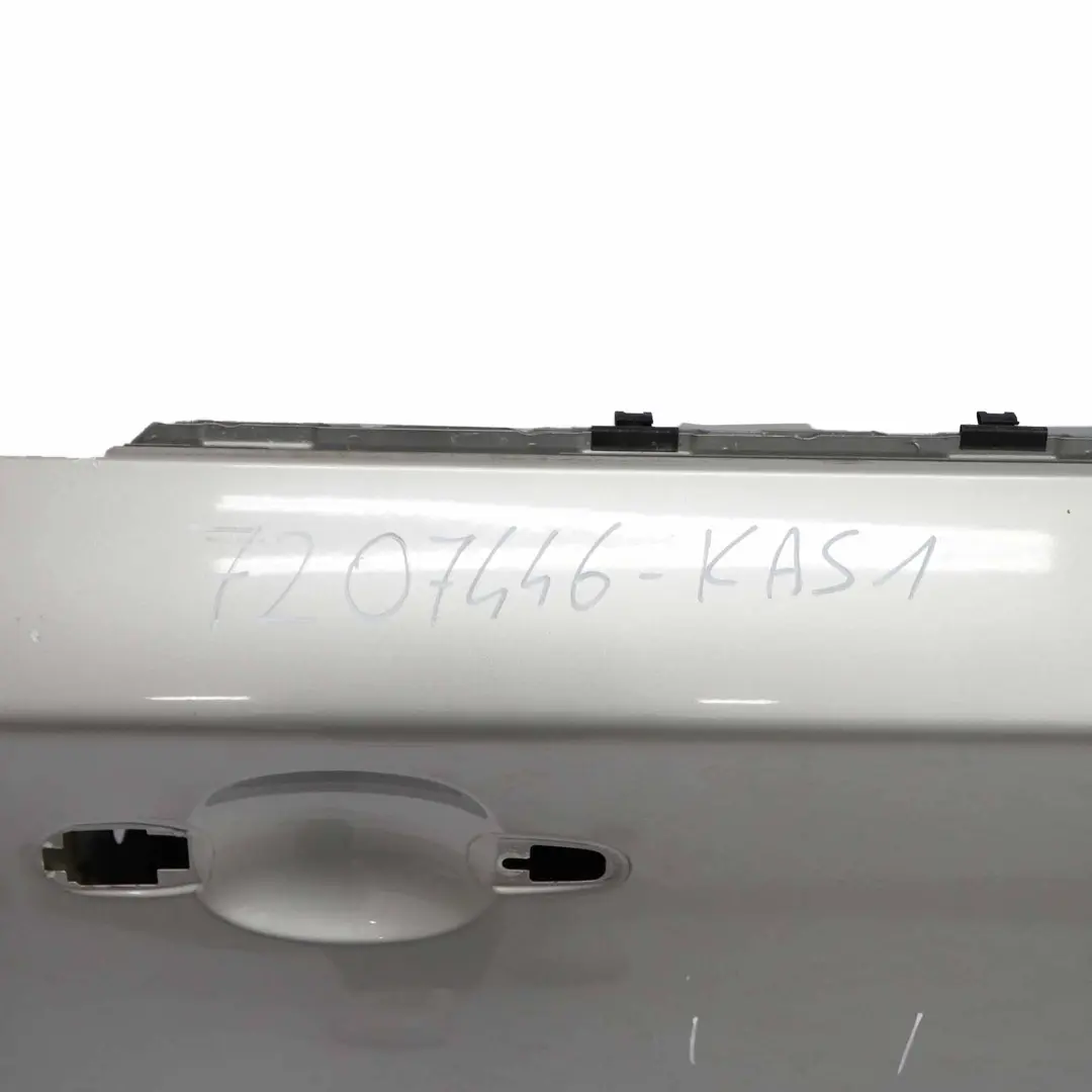 Puerta Delantera Derecha E88 Kaschmirsilber Cashmere Silver - A72 para BMW E81 E82 con número de pieza 7207446 BMW E81 E82 Puerta Delantera Derecha E88 Kaschmirsilber Cashmere Silver - A72 - SKU 7207446-KAS1 - Número de pieza 7207446