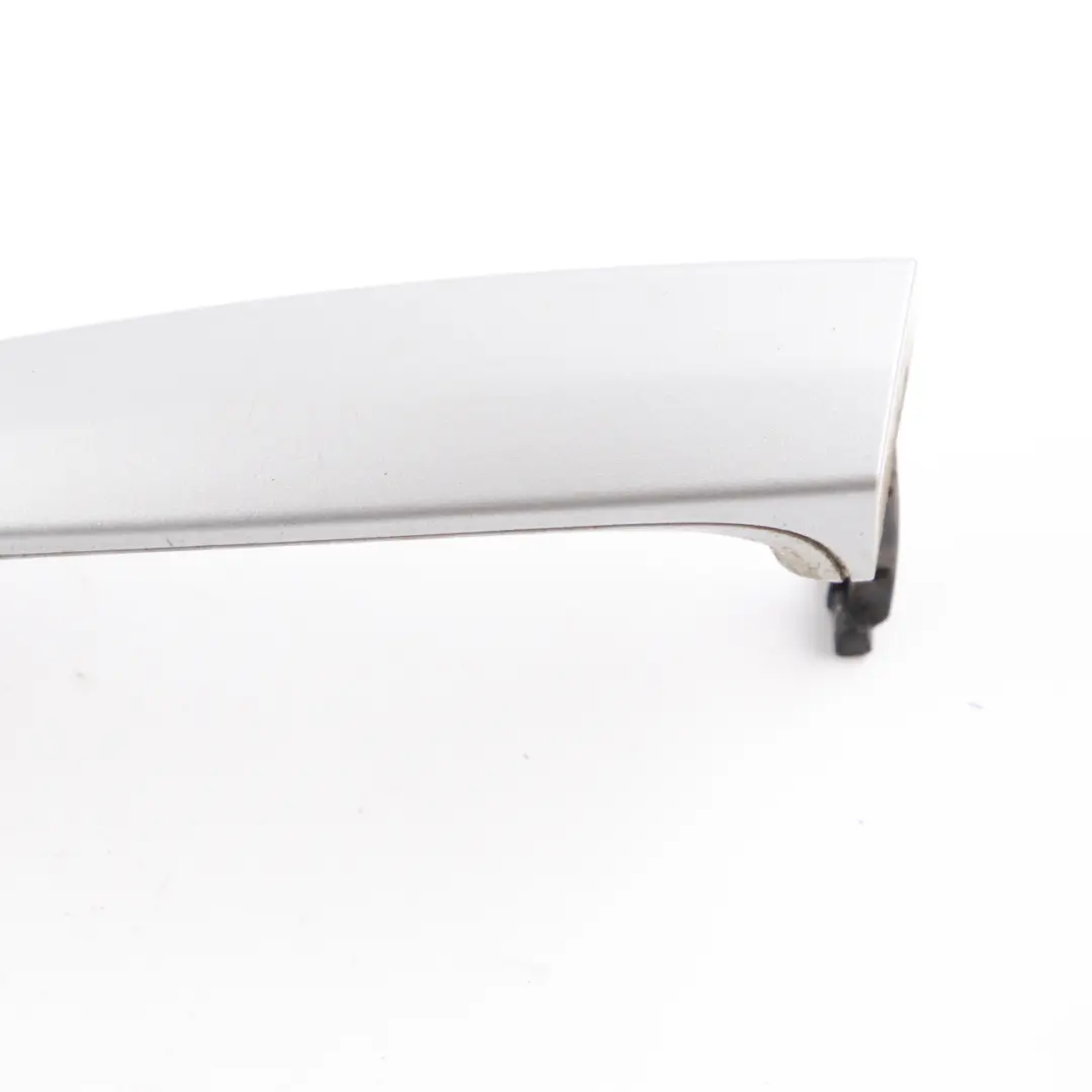Tirador puerta Agarre Trasero Derecho Titan Plata - 354 para BMW E90 F20 F30 con número de pieza 7207562 BMW E90 F20 F30 Tirador puerta Agarre Trasero Derecho Titan Plata - 354 - SKU 7207562-TS - Número de pieza 7207562