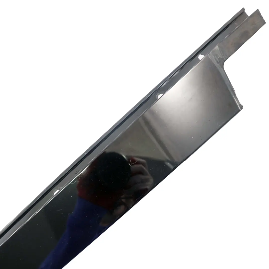 Finisher Window Frame B-Pillar Front Right High Gloss pour BMW X5 Series E70 à propos du numéro de pièce 7207832 BMW X5 Series E70 Finisher Window Frame B-Pillar Front Right High Gloss - SKU 7207832-1 - Numéro de pièce 7207832