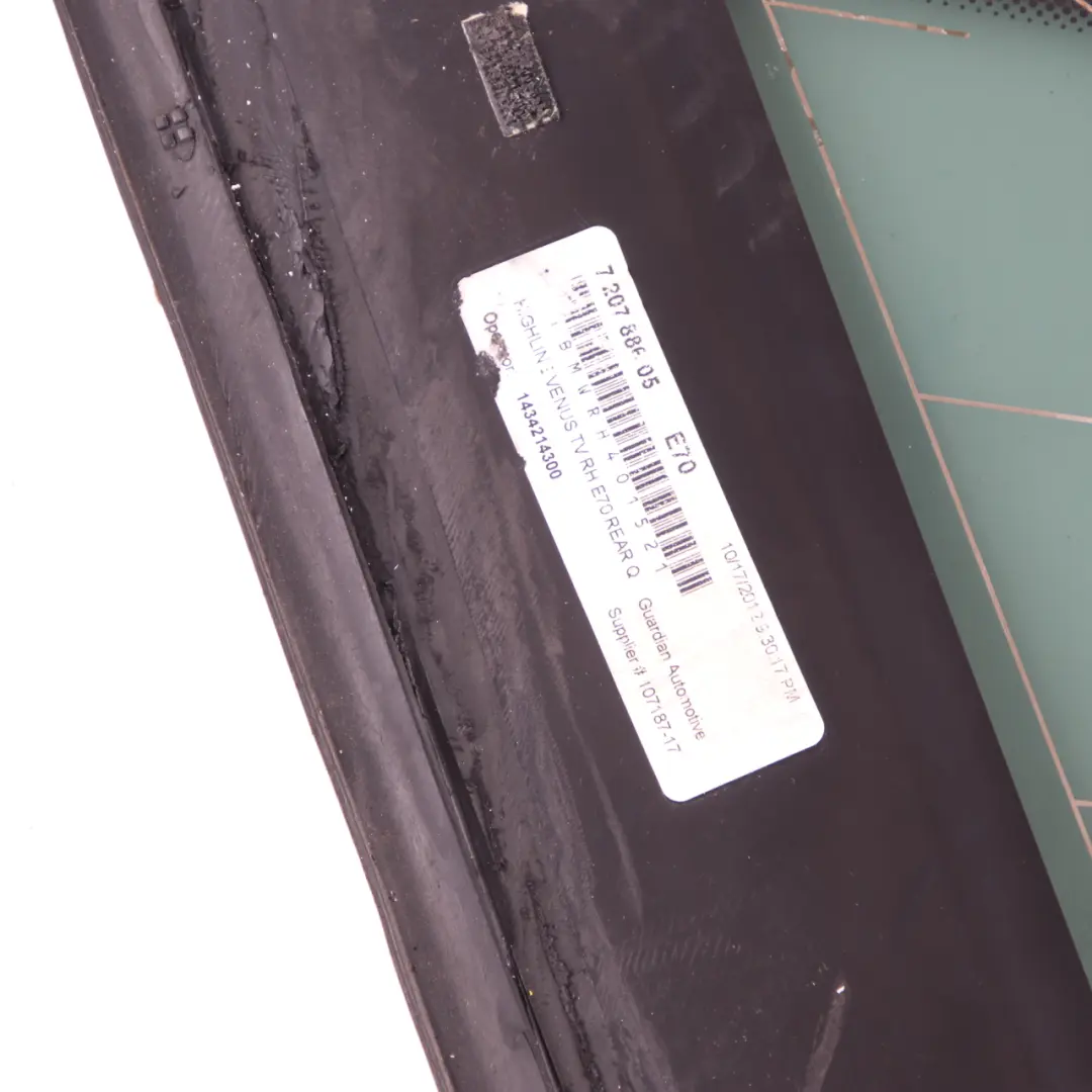 Finestrino laterale Vetro Guarnizione Alluminio Posteriore Destro AS3 per BMW E70 con numero di parte 7207886 BMW E70 Finestrino laterale Vetro Guarnizione Alluminio Posteriore Destro AS3 - SKU 7207886-2 - Numero di parte 7207886