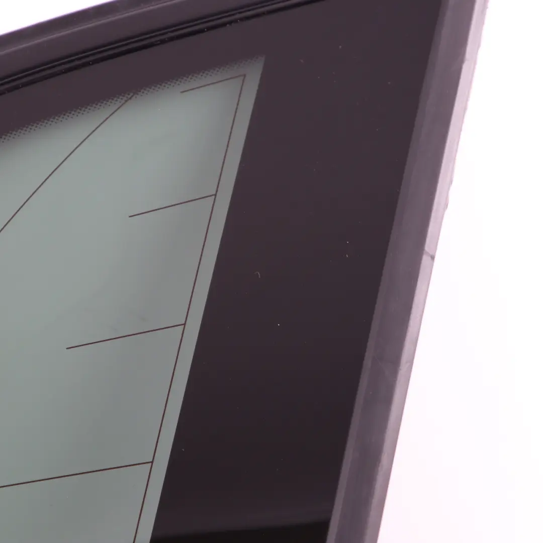 Ventana Lateral Cuartos Cristal Trasero Derecho Negro AS3 para BMW X5 E70 con número de pieza 7207886 BMW X5 E70 Ventana Lateral Cuartos Cristal Trasero Derecho Negro AS3 - SKU 7207886-3 - Número de pieza 7207886