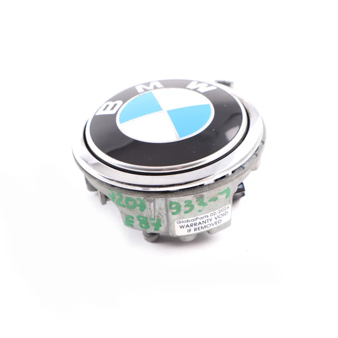 Emblema bagagliaio BMW E81 E87 Pulsante Portellone posteriore Apertura per con numero di parte 7207933 Emblema bagagliaio BMW E81 E87 Pulsante Portellone posteriore Apertura - SKU 7207933-1 - Numero di parte 7207933