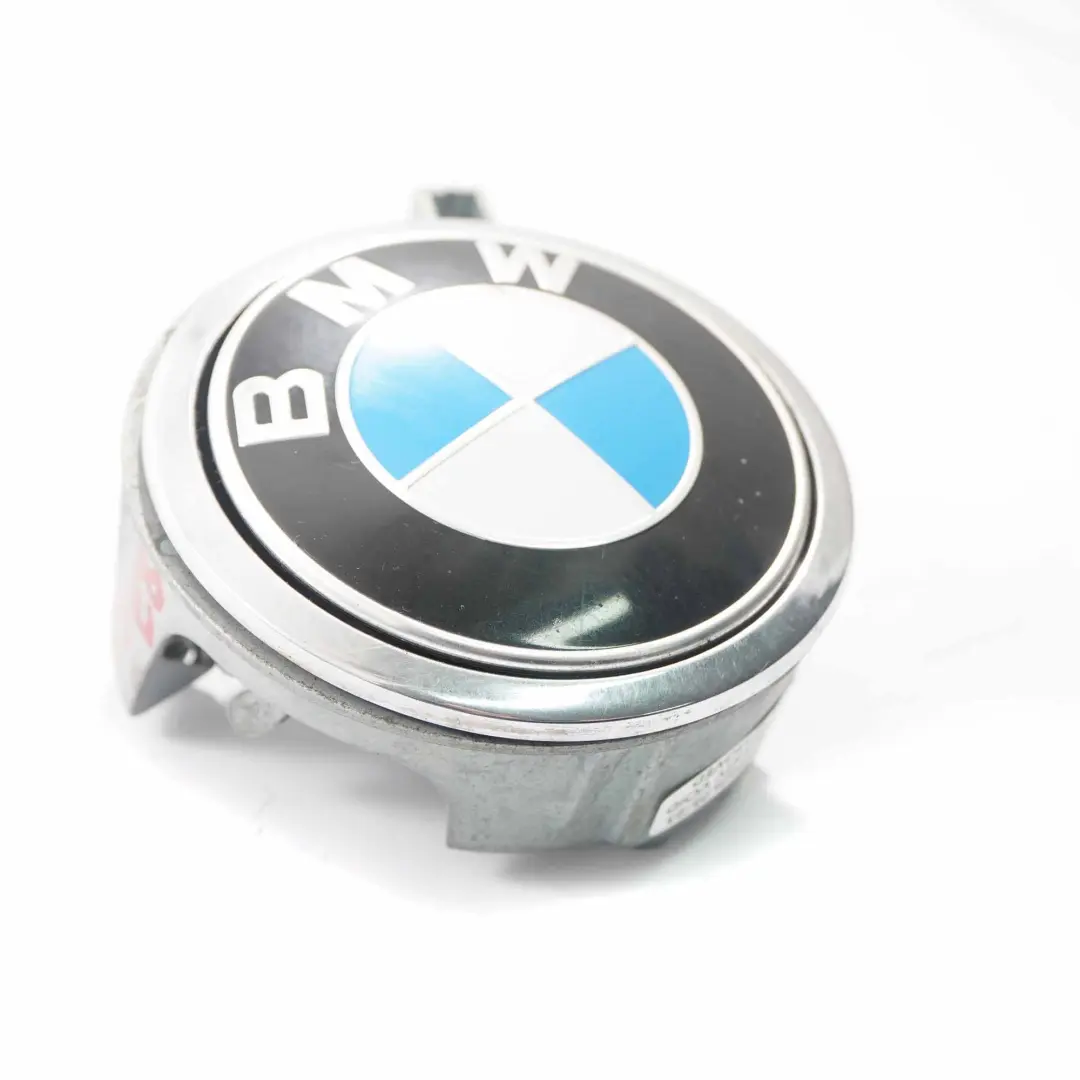 Emblem Button Tailgate Badge Open Opening to BMW E81 E87 LCI with Part number 7207933 BMW E81 E87 LCI Emblem Button Tailgate Badge Open Opening - SKU 7207933-3 - Part number 7207933
