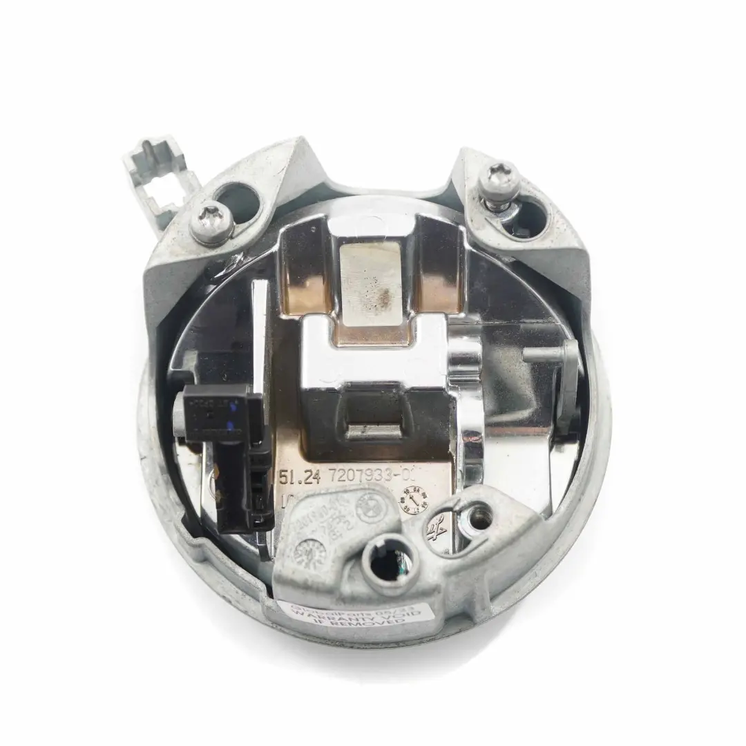 BMW E81 E87 LCI Bouton d'emblème Ouverture du badge de hayon - SKU 7207933-3 - Numéro de pièce 7207933