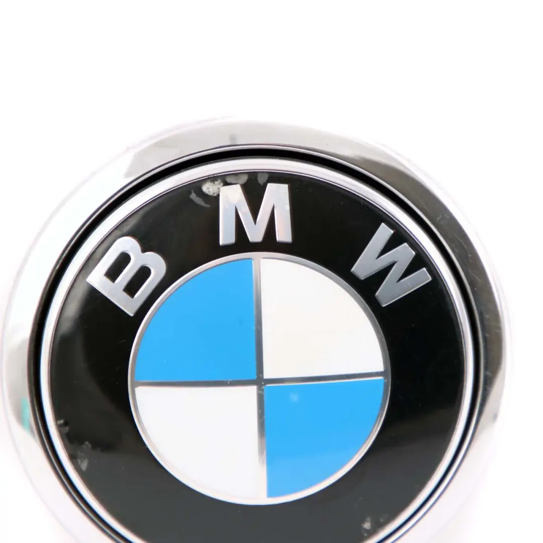 Emblem Button BMW E81 E87 Logo Tailgate Badge Trunk Lid Open Opening to with Part number 7207933 Emblem Button BMW E81 E87 Logo Tailgate Badge Trunk Lid Open Opening - SKU 7207933-5 - Part number 7207933