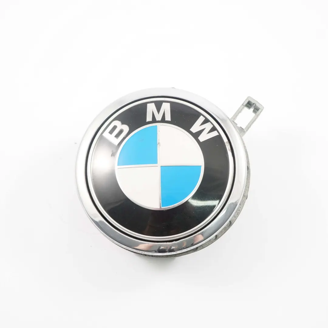 Emblema Boton Porton Trasero Insignia Apertura para BMW E81 E87 LCI con número de pieza 7207933 BMW E81 E87 LCI Emblema Boton Porton Trasero Insignia Apertura - SKU 7207933-6 - Número de pieza 7207933
